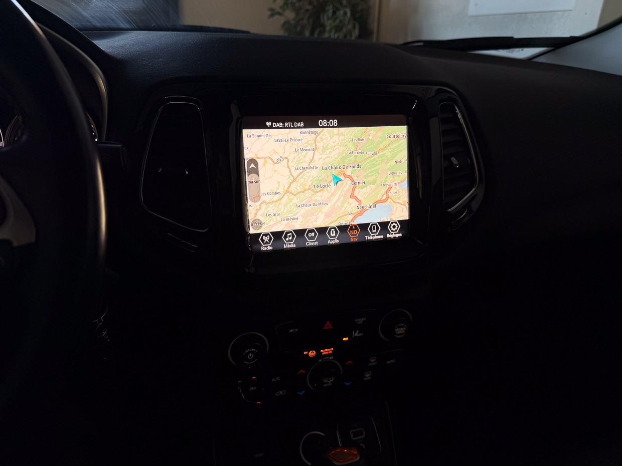 JEEP Compass 4x2 1.3 Turbo Night Eagle DKG-image-5