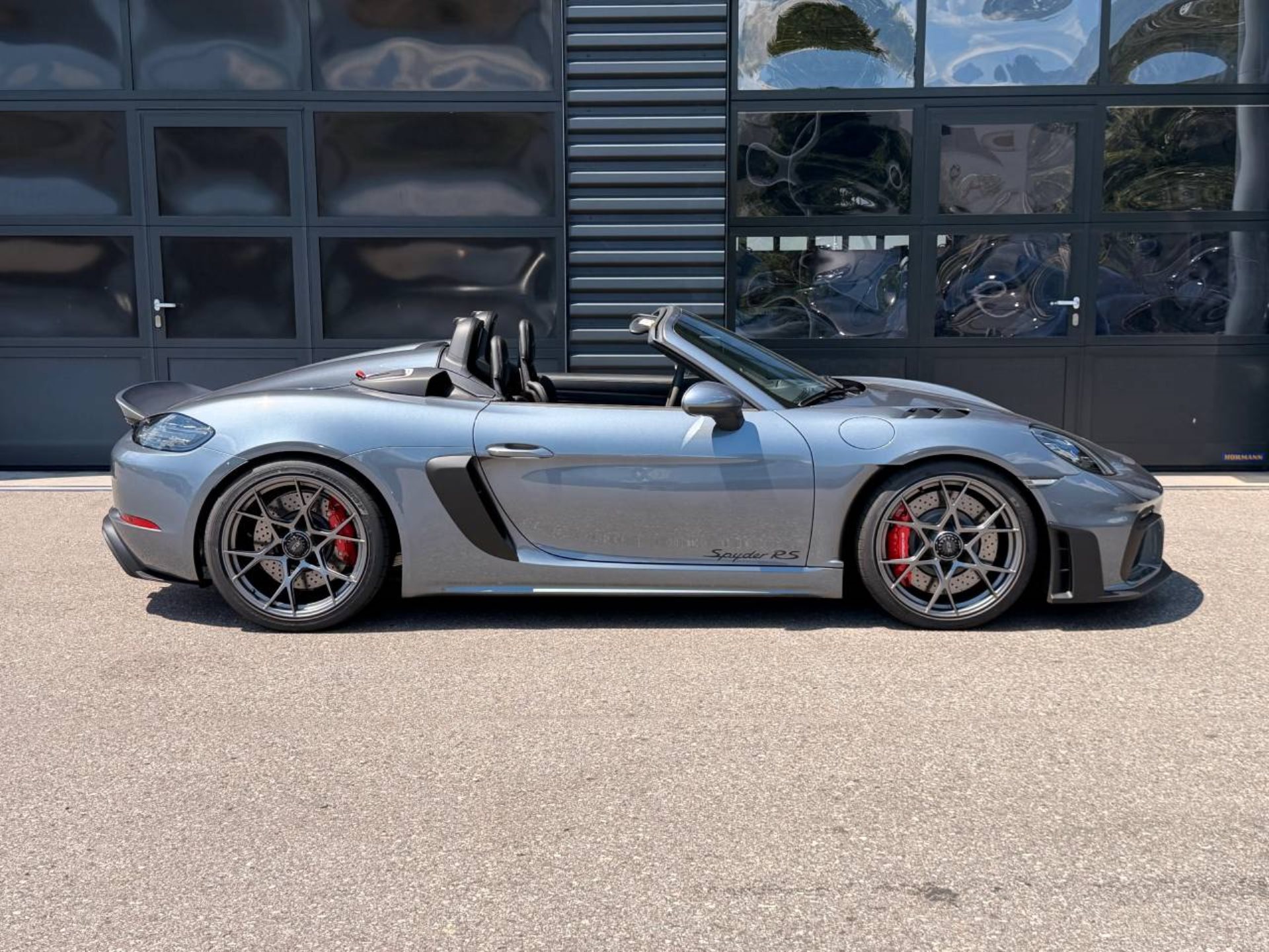 PORSCHE 718 Spyder RS-image-7
