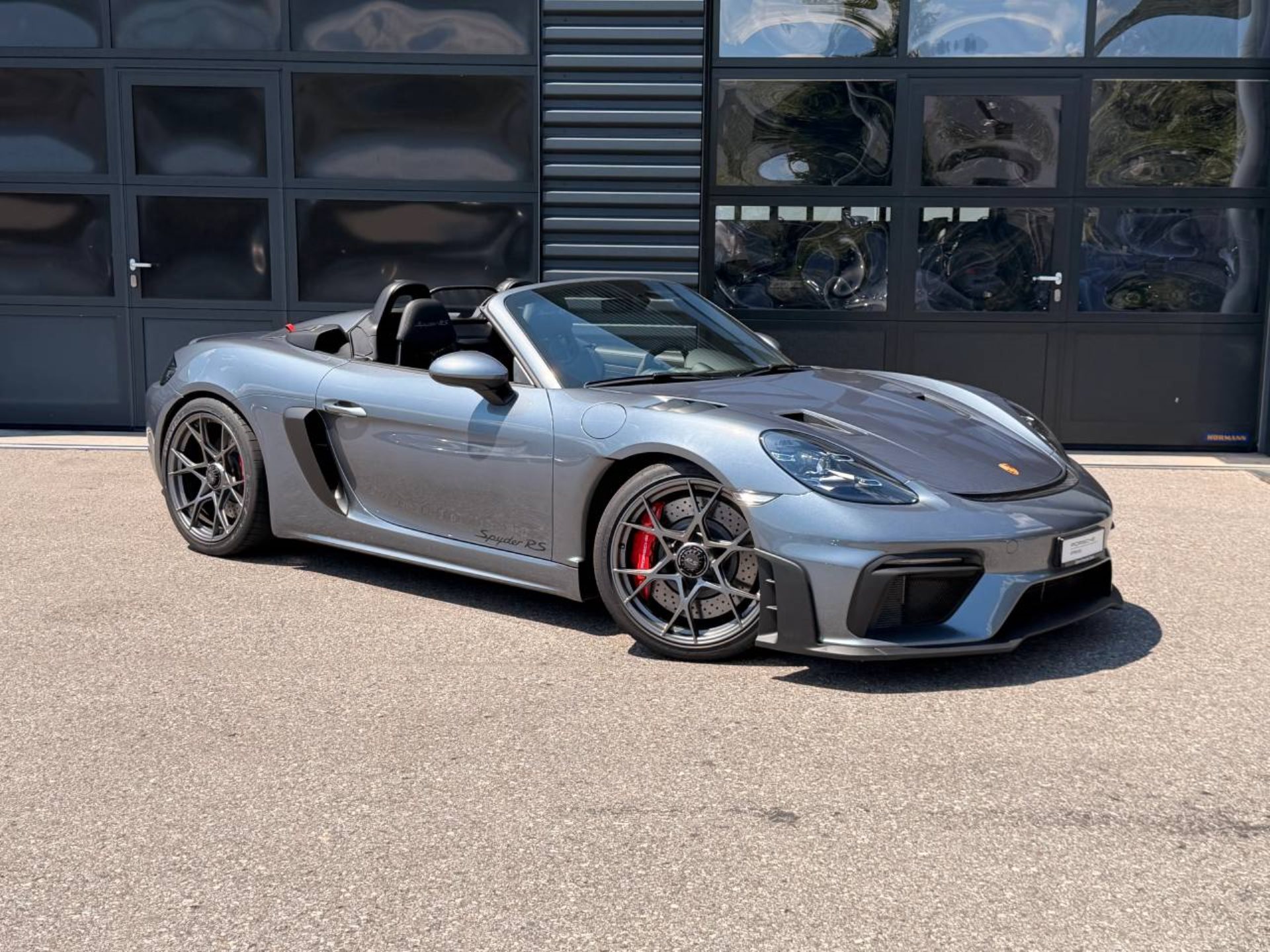 PORSCHE 718 Spyder RS-image-9