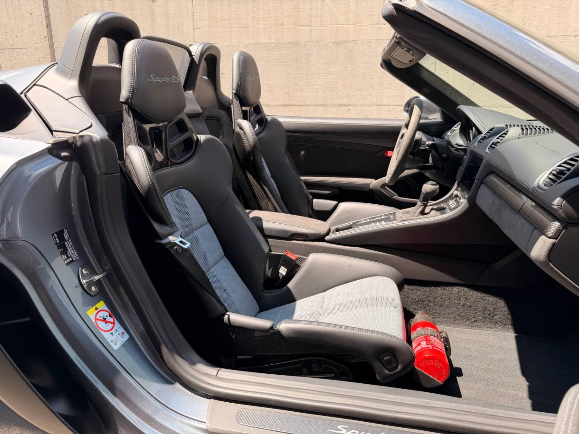PORSCHE 718 Spyder RS-image-27