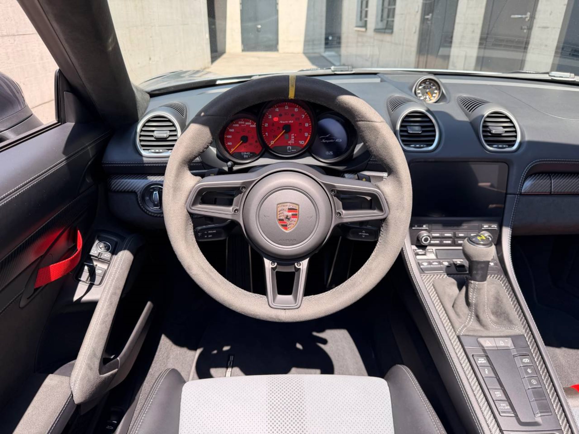 PORSCHE 718 Spyder RS-image-15