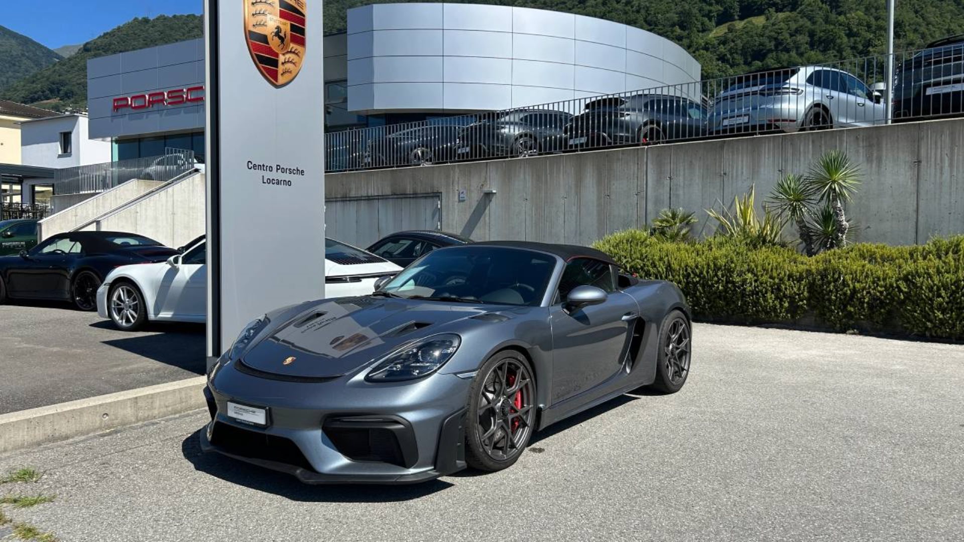 PORSCHE 718 Spyder RS-showroom-element-1