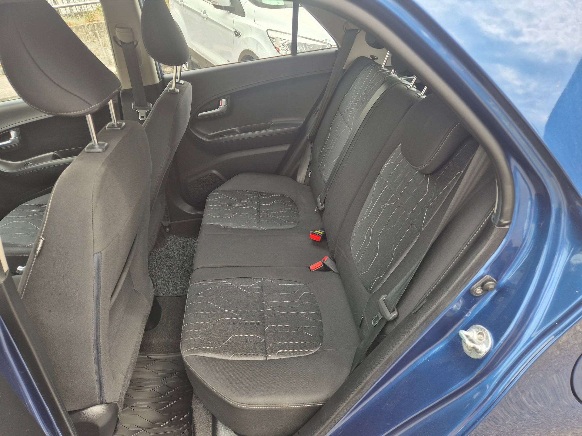 KIA Picanto 1.2 CVVT Style Automatic-image-8