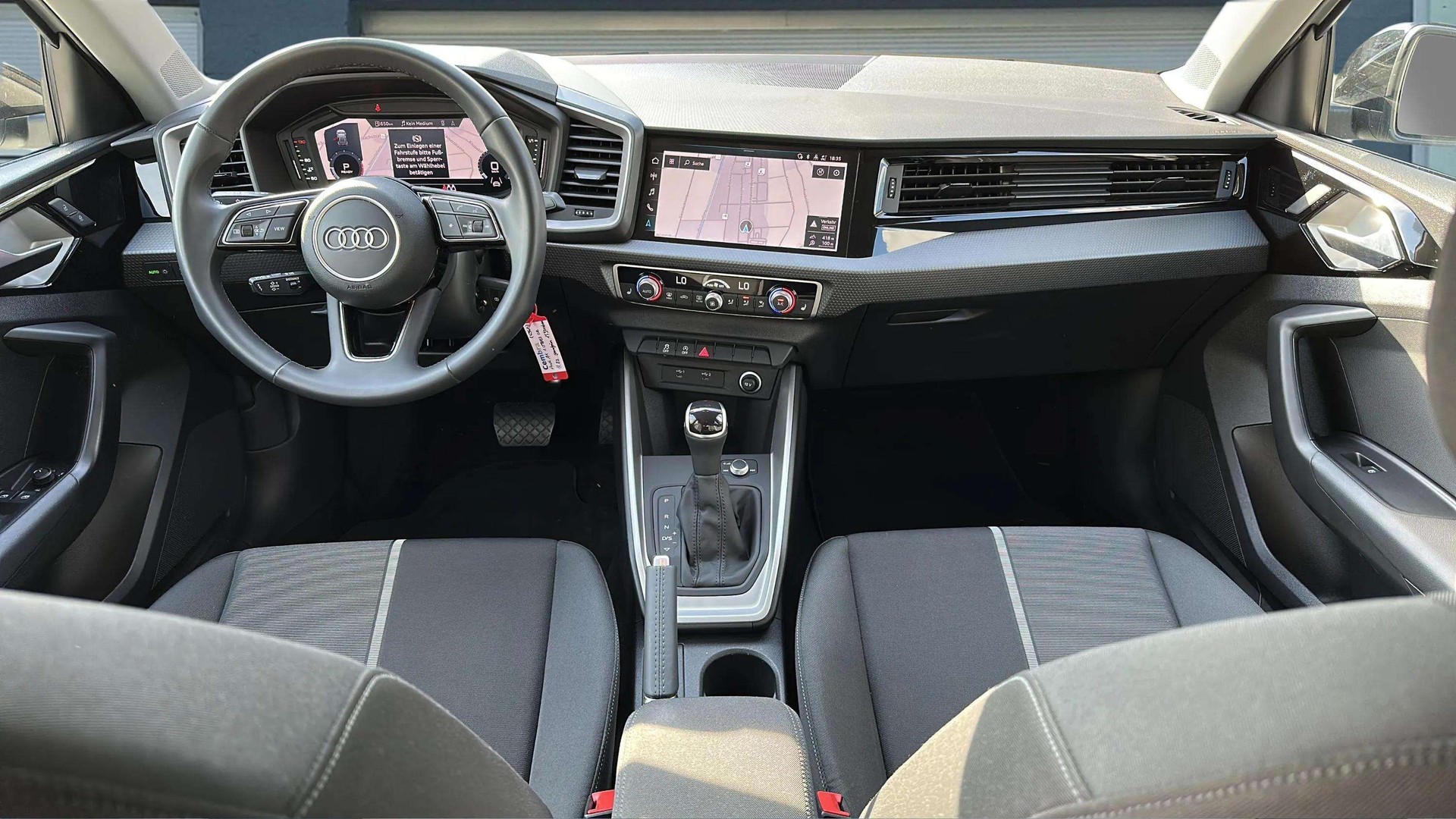 AUDI A1 Sportback 30 TFSI S-tronic Intense mit 5J Werksgarantie oder bis 100000km-image-9