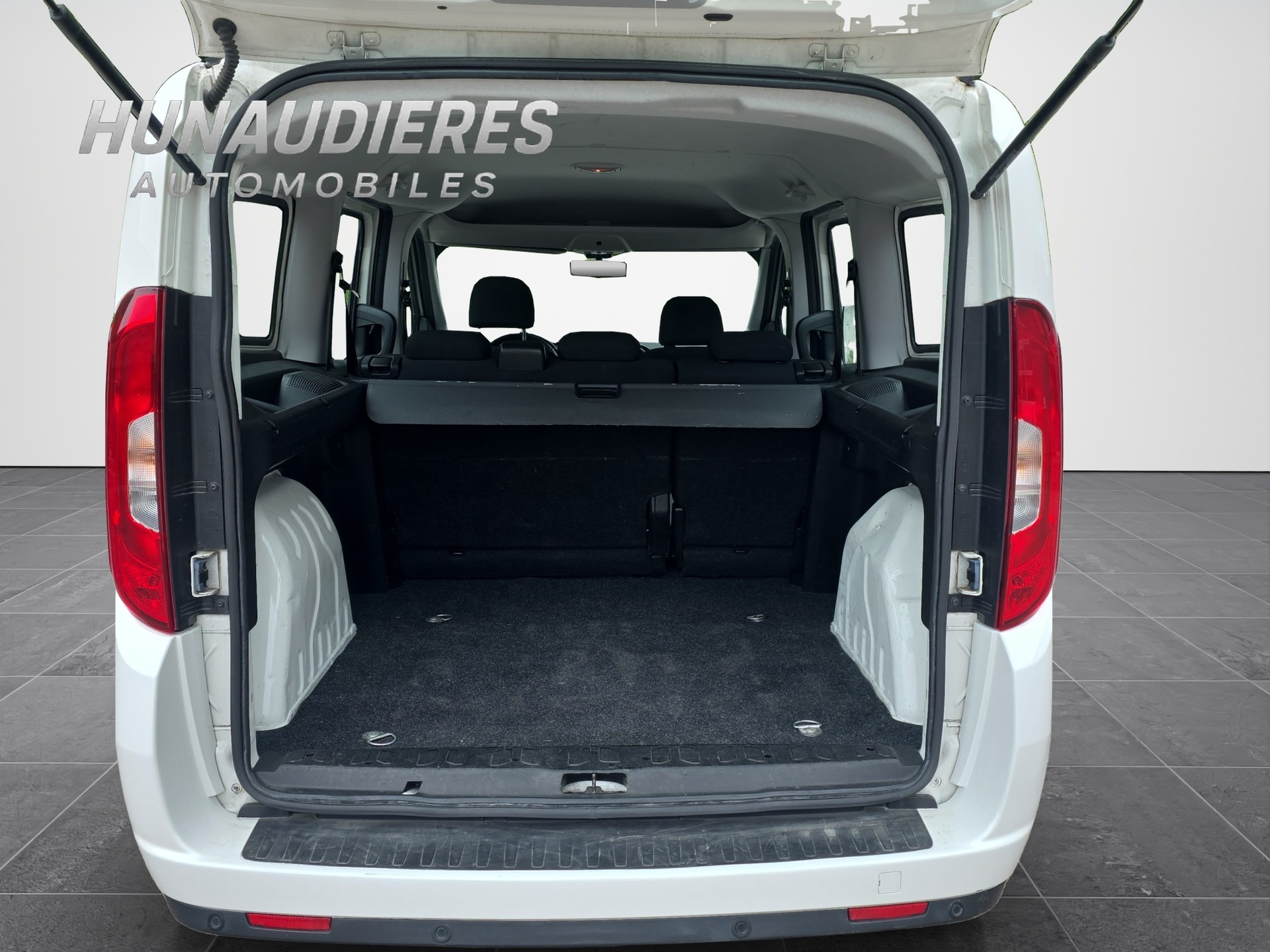 FIAT Doblò 1.4 TJ Kombi Swiss-image-6