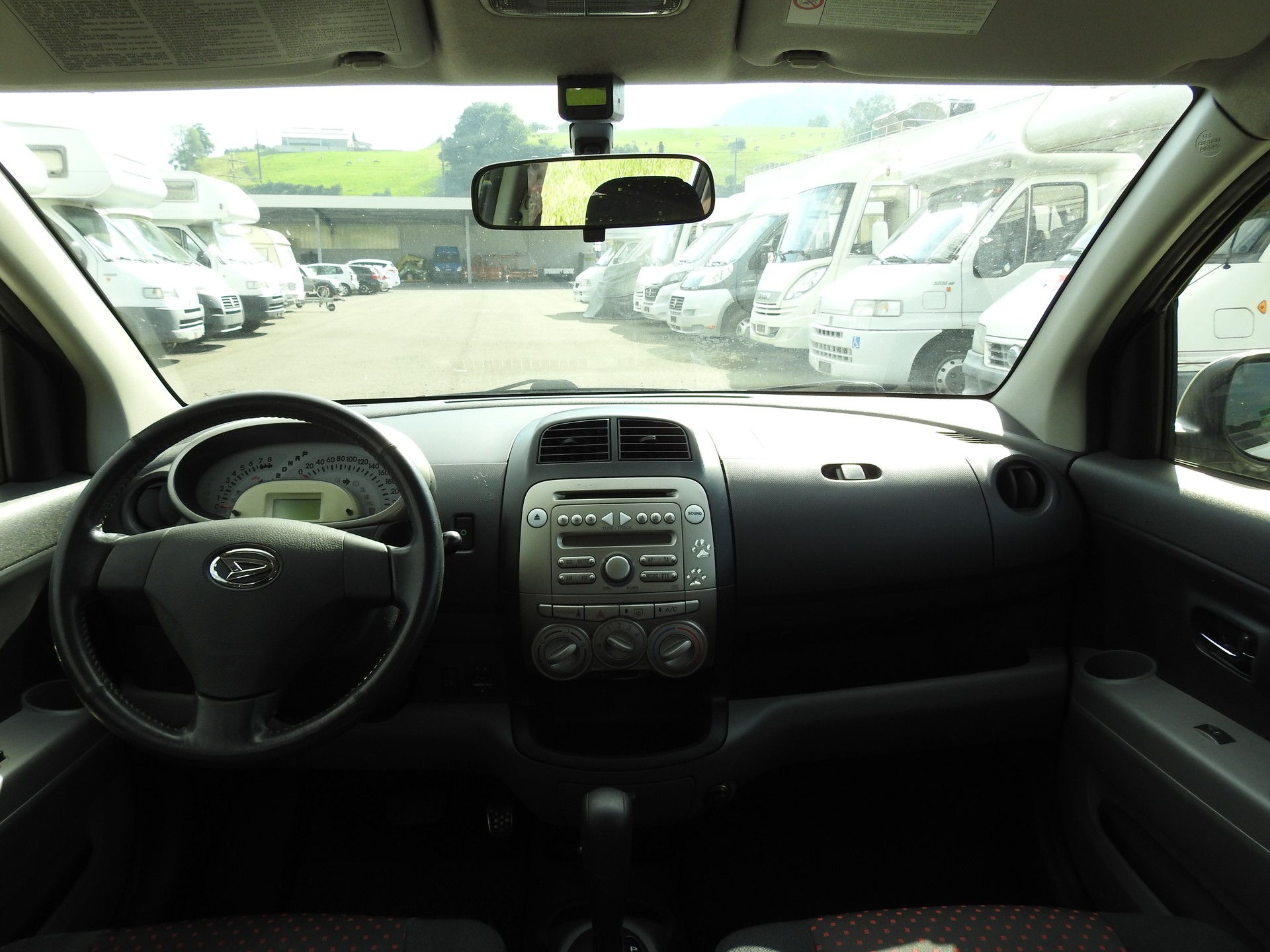 DAIHATSU Sirion 1.3 eco-4WD Automatic-image-15