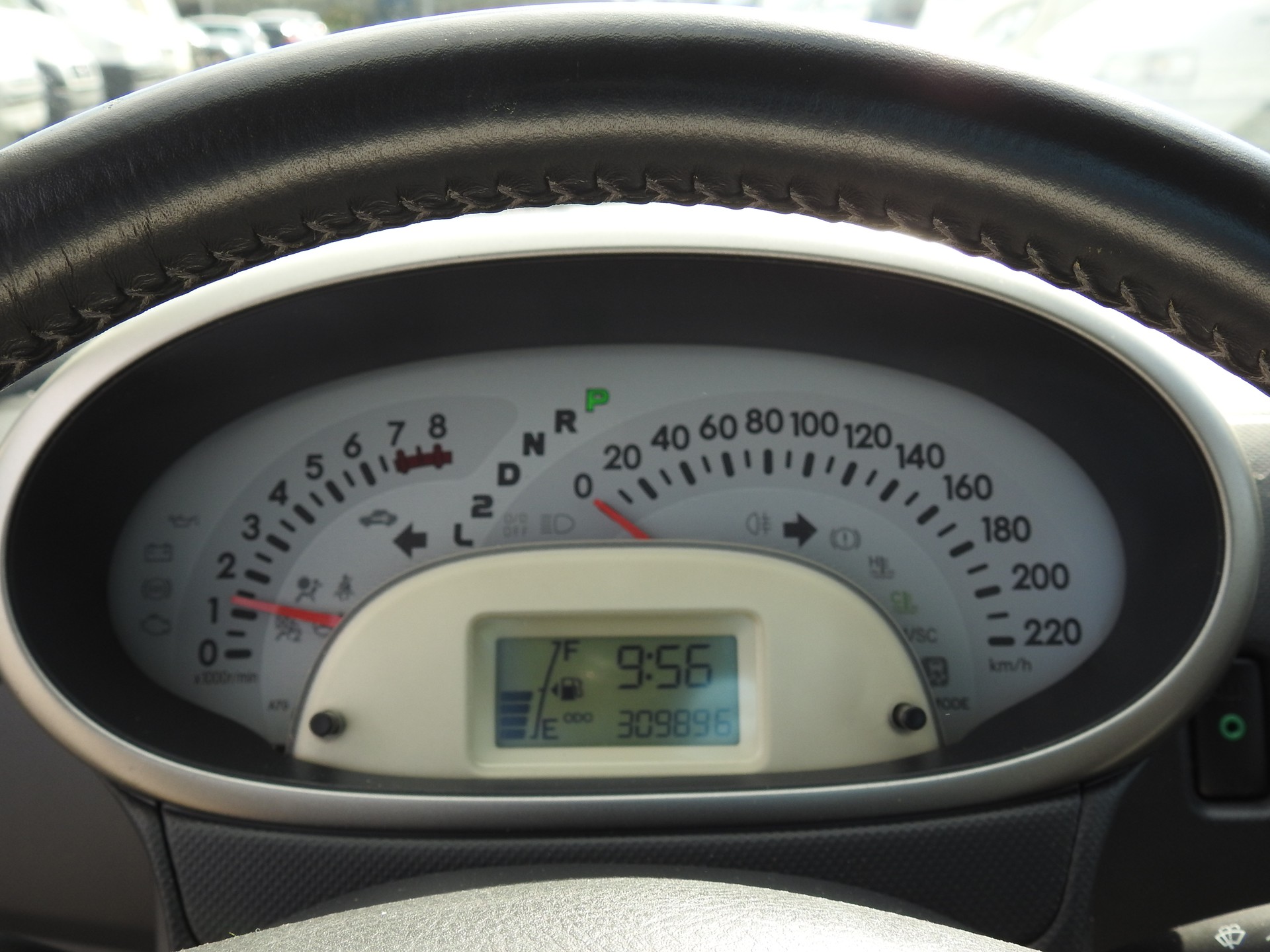 DAIHATSU Sirion 1.3 eco-4WD Automatic-image-24