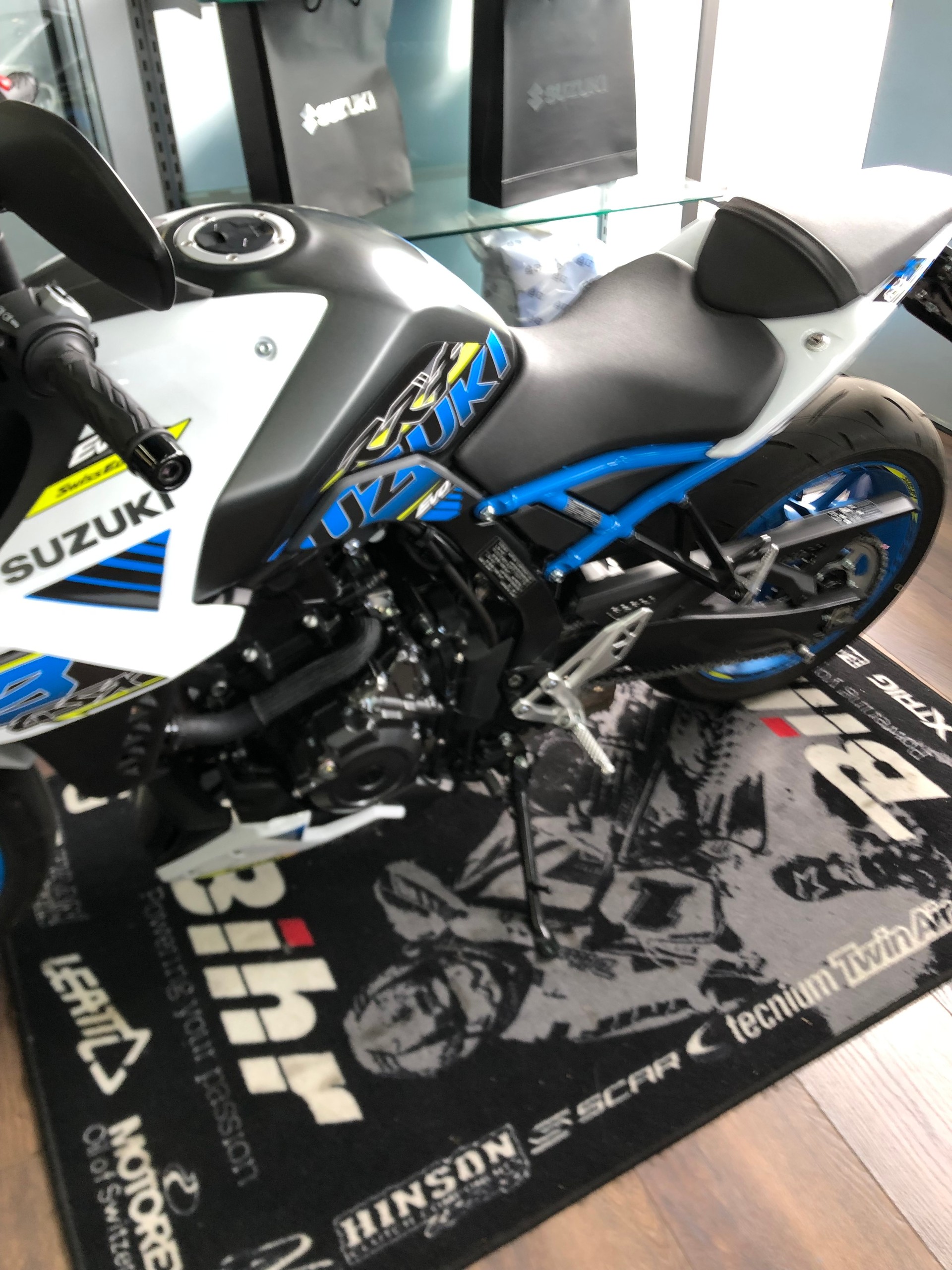 SUZUKI GSX 8 S (35kW)-image-2
