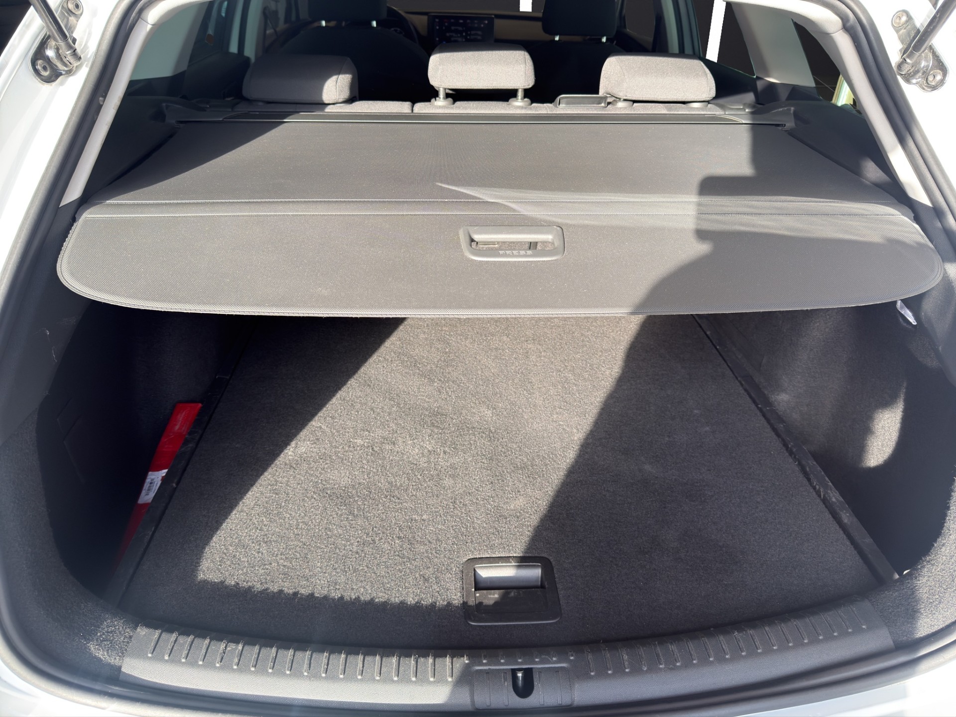 SEAT Leon ST 2.0 TDI EVO DSG Music Edition-image-12