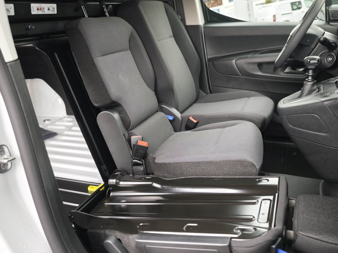 FIAT Doblo Kaw. L2 1.5 BlueHDI 130-image-7
