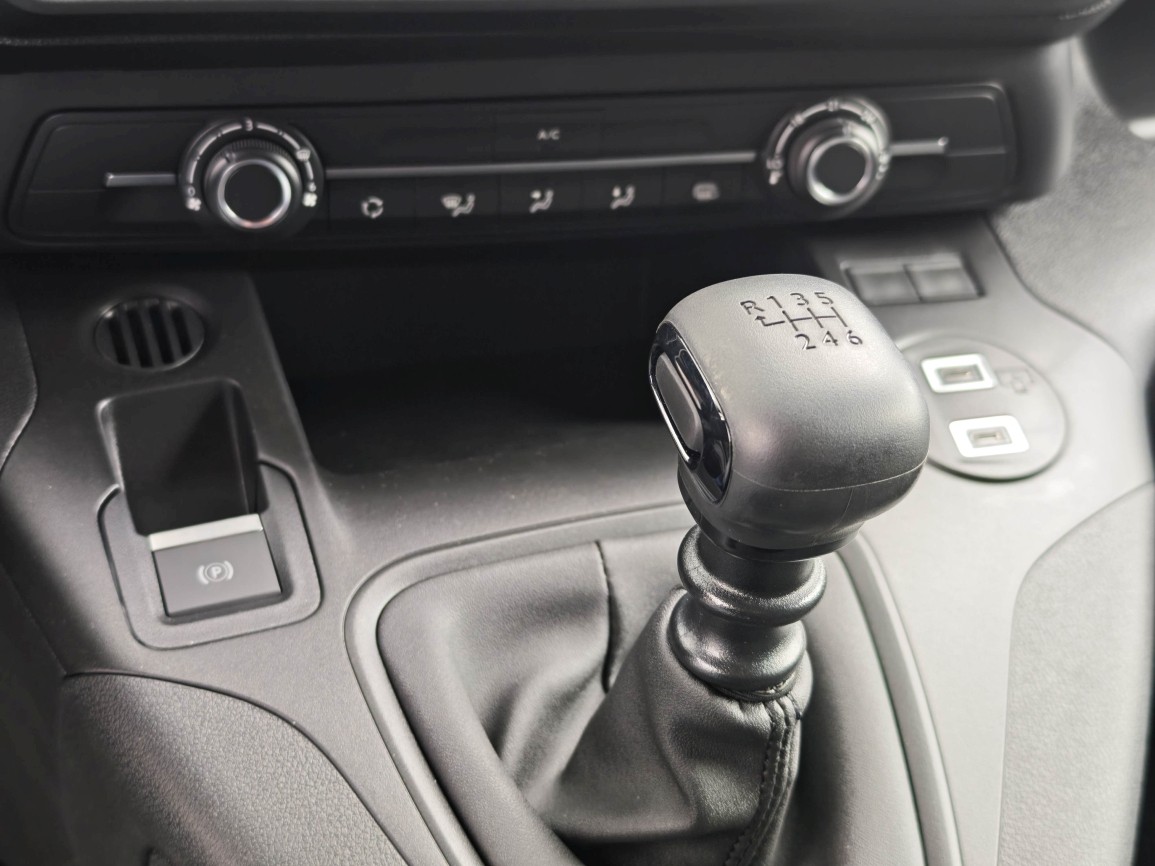 FIAT Doblo Kaw. L2 1.5 BlueHDI 130-image-9