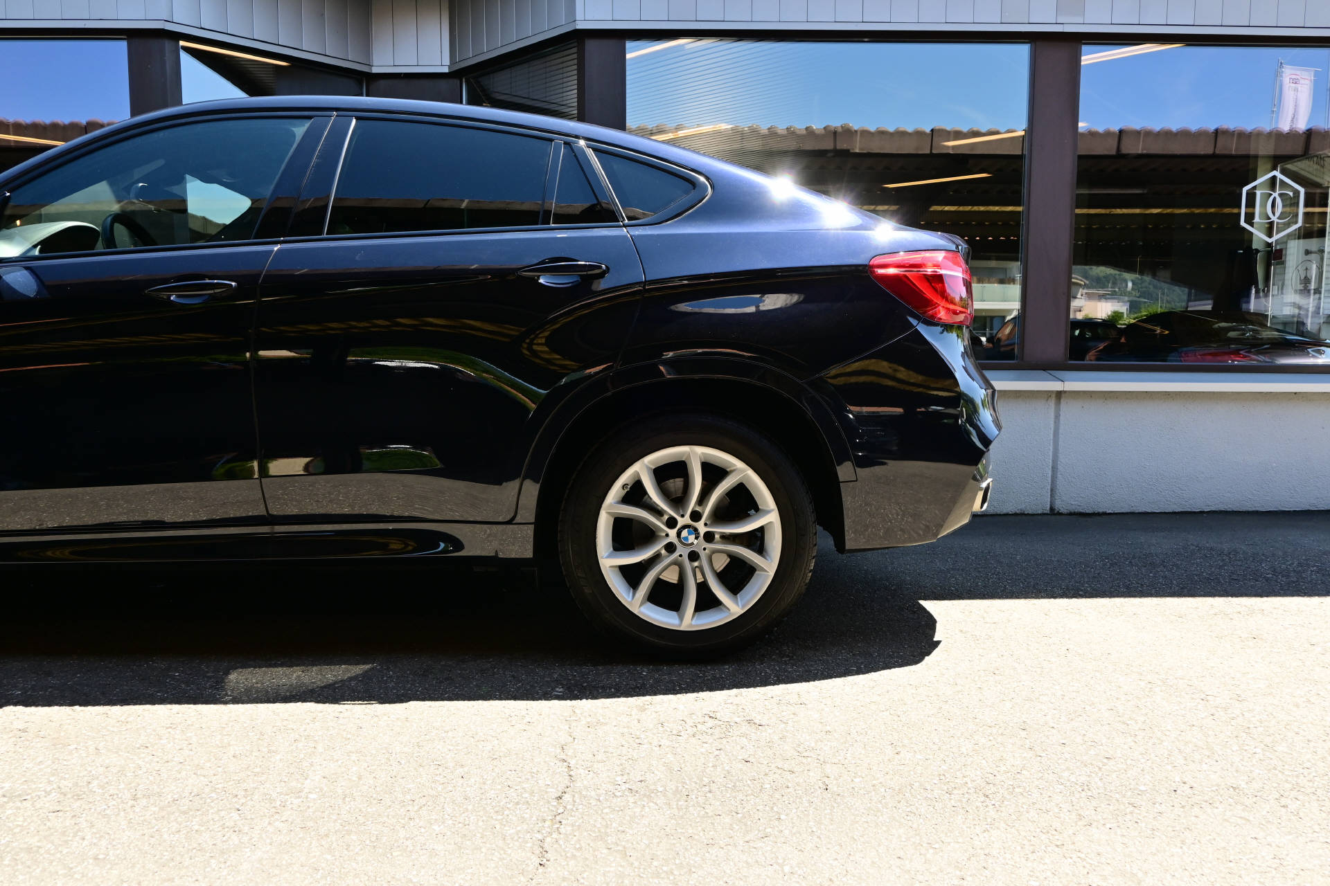 BMW X6 30d xDrive **M-Sport**-image-4