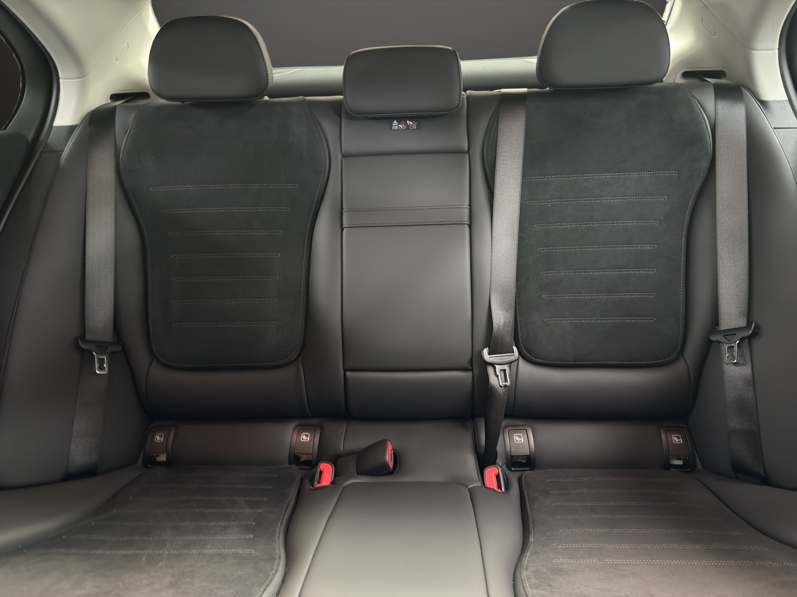 MERCEDES-BENZ C 220 d 4 Matic Swiss Star-image-13