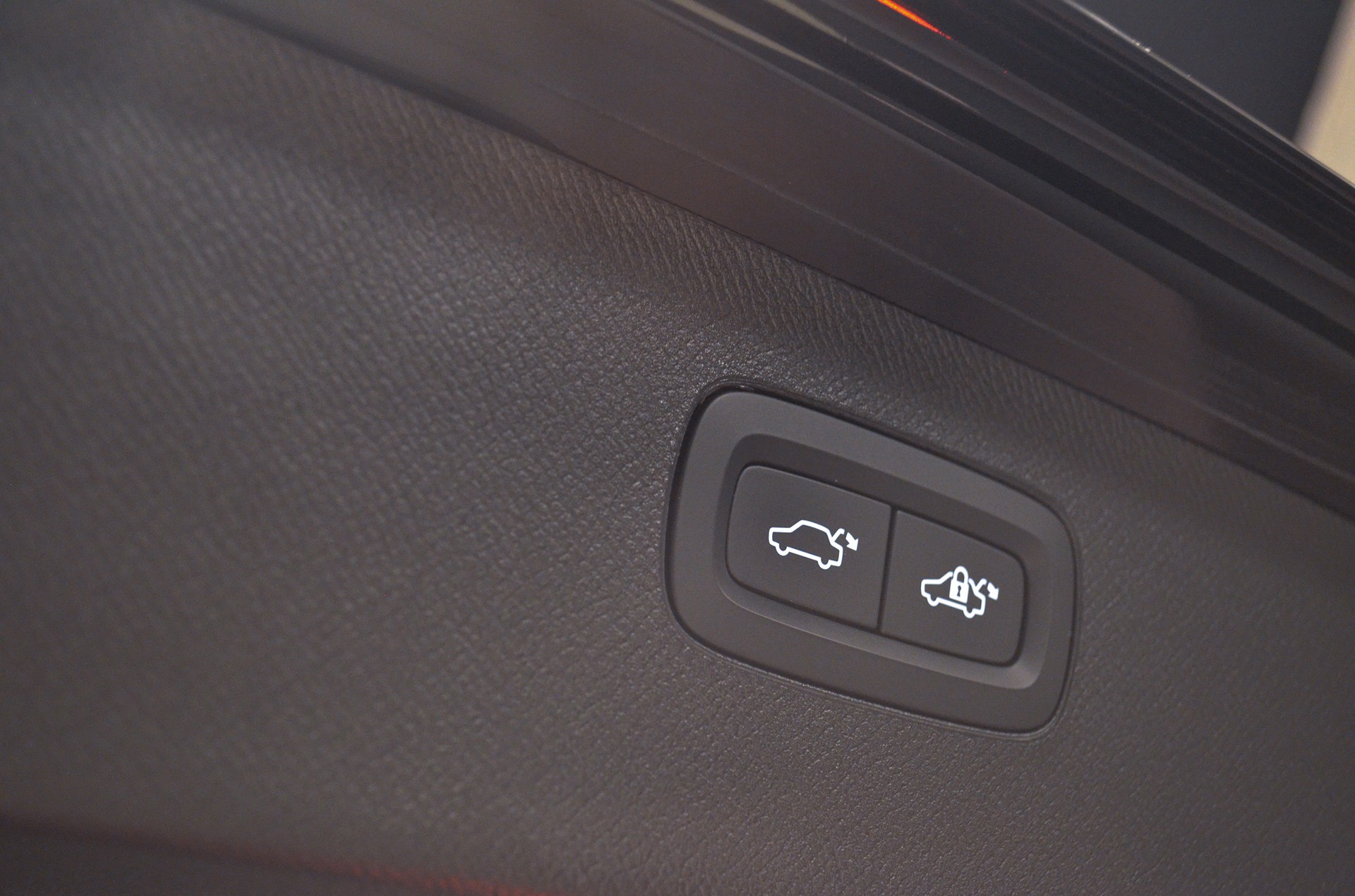VOLVO XC90 B5 Diesel Mild Hybrid AWD Inscription Geartronic-image-11