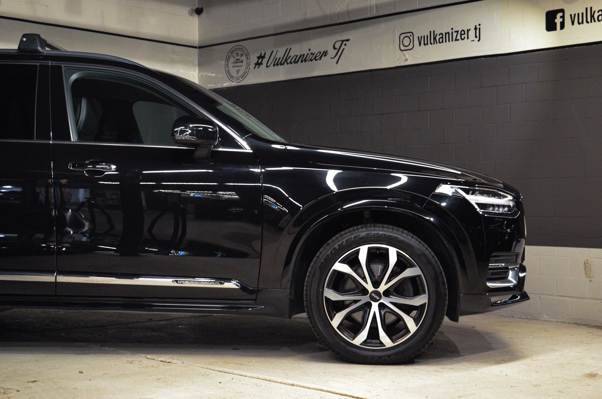 VOLVO XC90 B5 Diesel Mild Hybrid AWD Inscription Geartronic-showroom-element-2