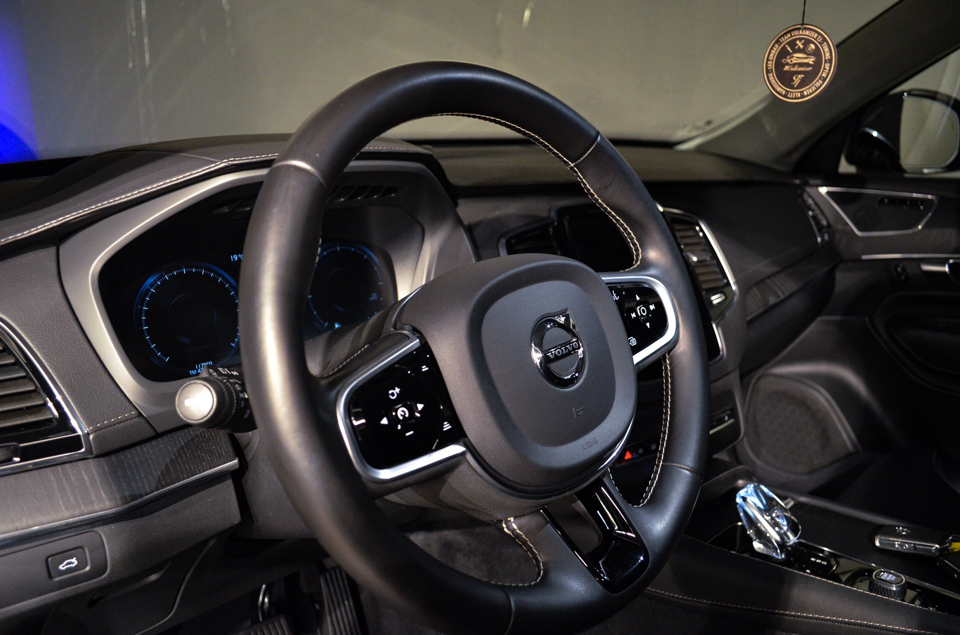VOLVO XC90 B5 Diesel Mild Hybrid AWD Inscription Geartronic-image-18