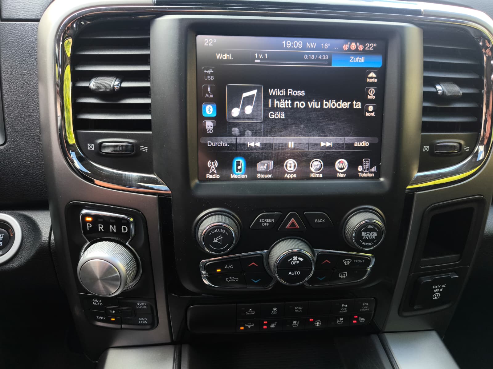 DODGE Ram 1500 Sport 5.7L V8-image-24