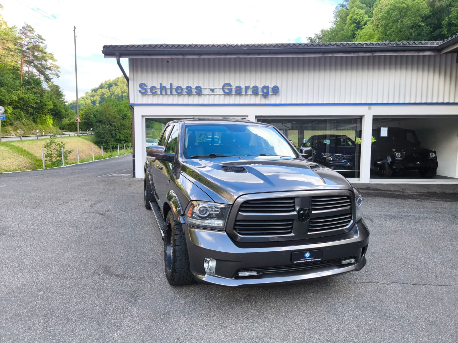 DODGE Ram 1500 Sport 5.7L V8-image-2
