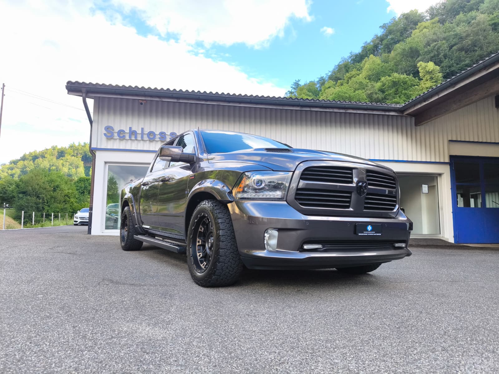 DODGE Ram 1500 Sport 5.7L V8-image-1