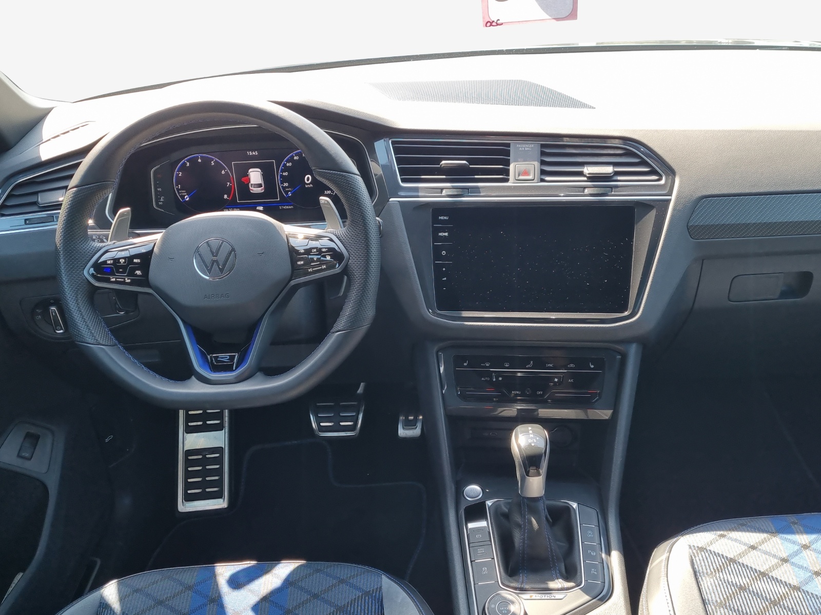 VW Tiguan 2.0TSI R 4Motion DSG-image-8