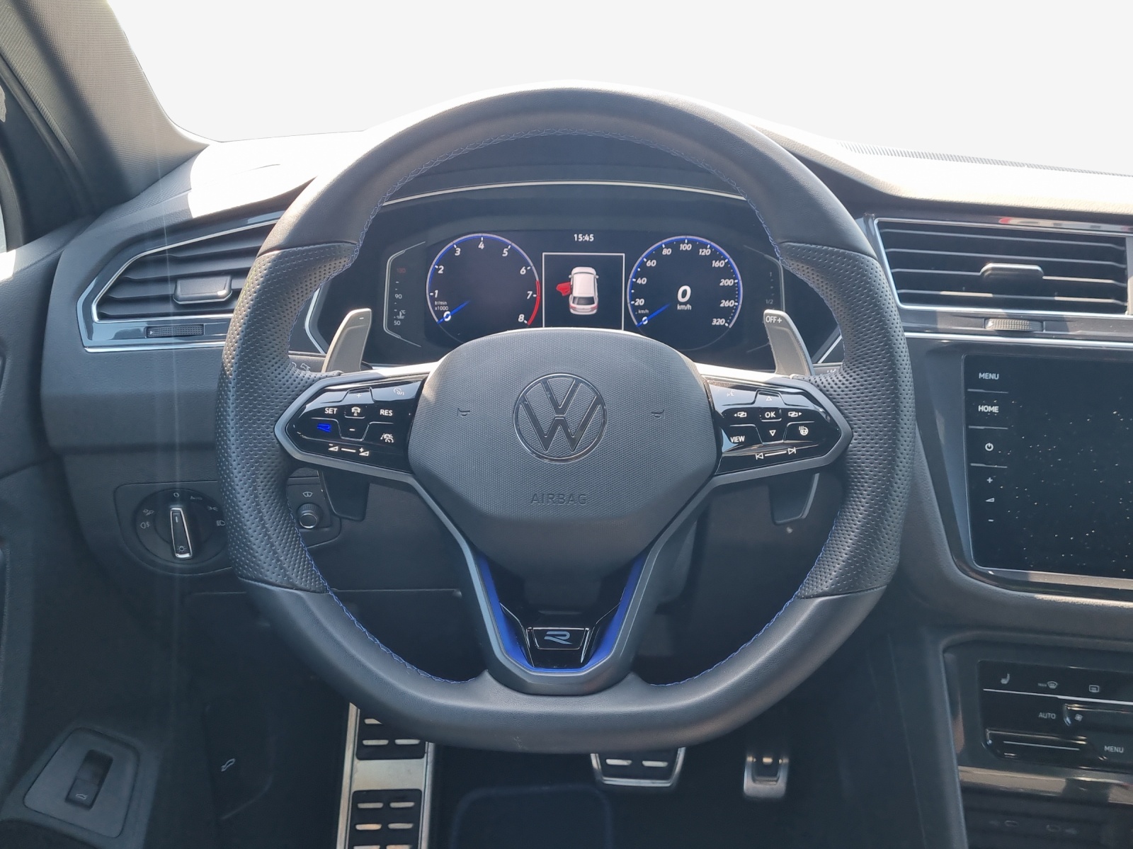 VW Tiguan 2.0TSI R 4Motion DSG-image-9