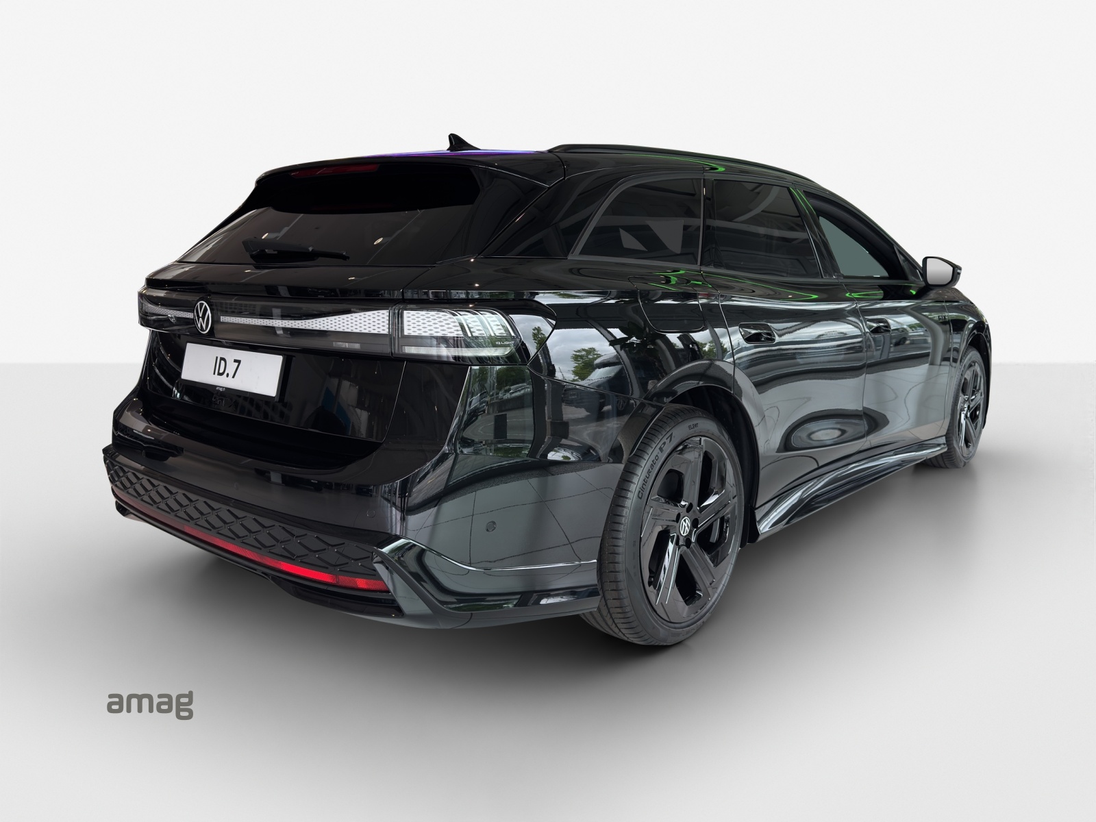VW ID.7 Tourer GTX 86 kWh GTX United 4 Motion-image-4