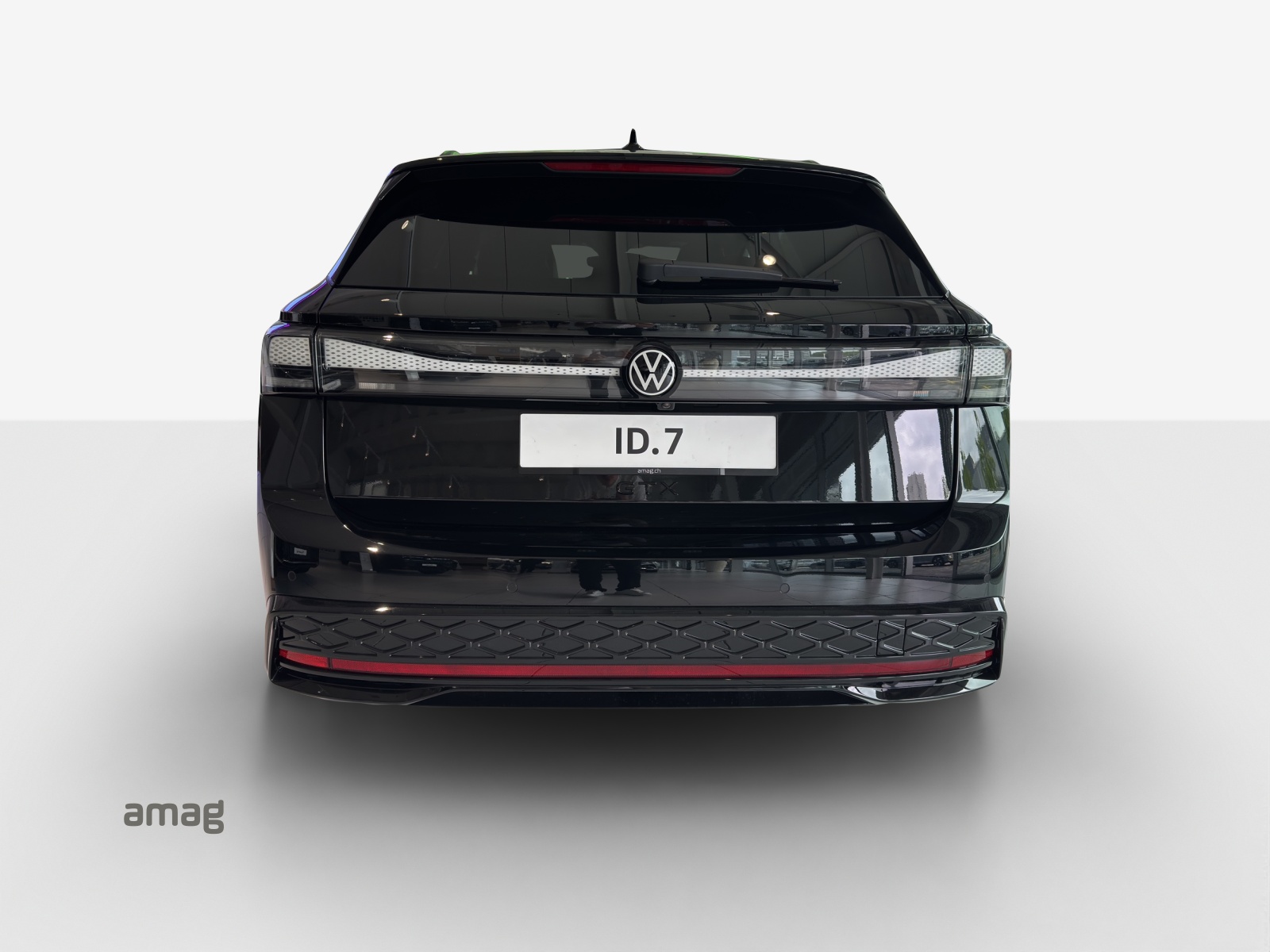 VW ID.7 Tourer GTX 86 kWh GTX United 4 Motion-image-3