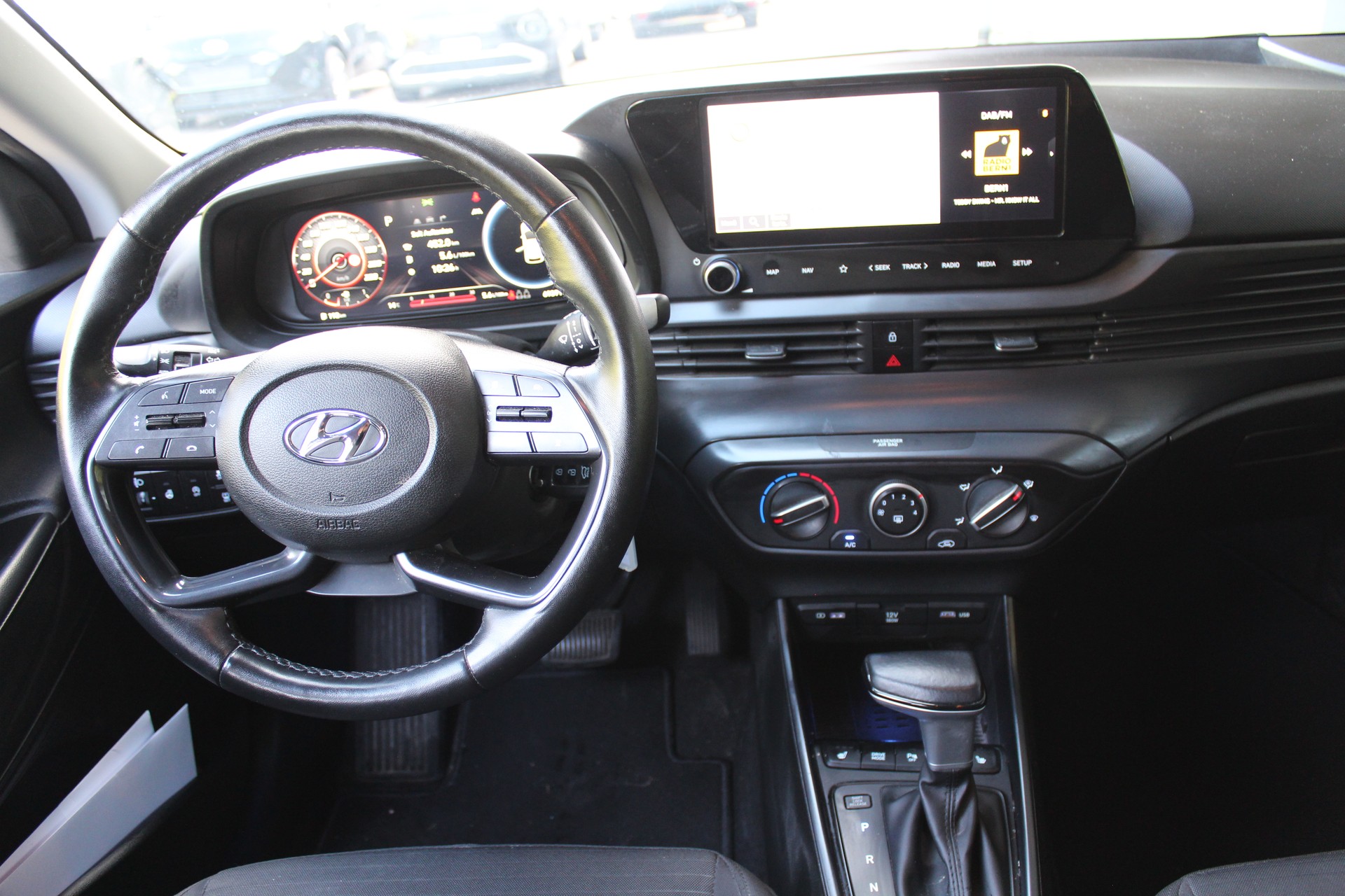 HYUNDAI i20 1.0 T-GDi Amplia DCT-image-12
