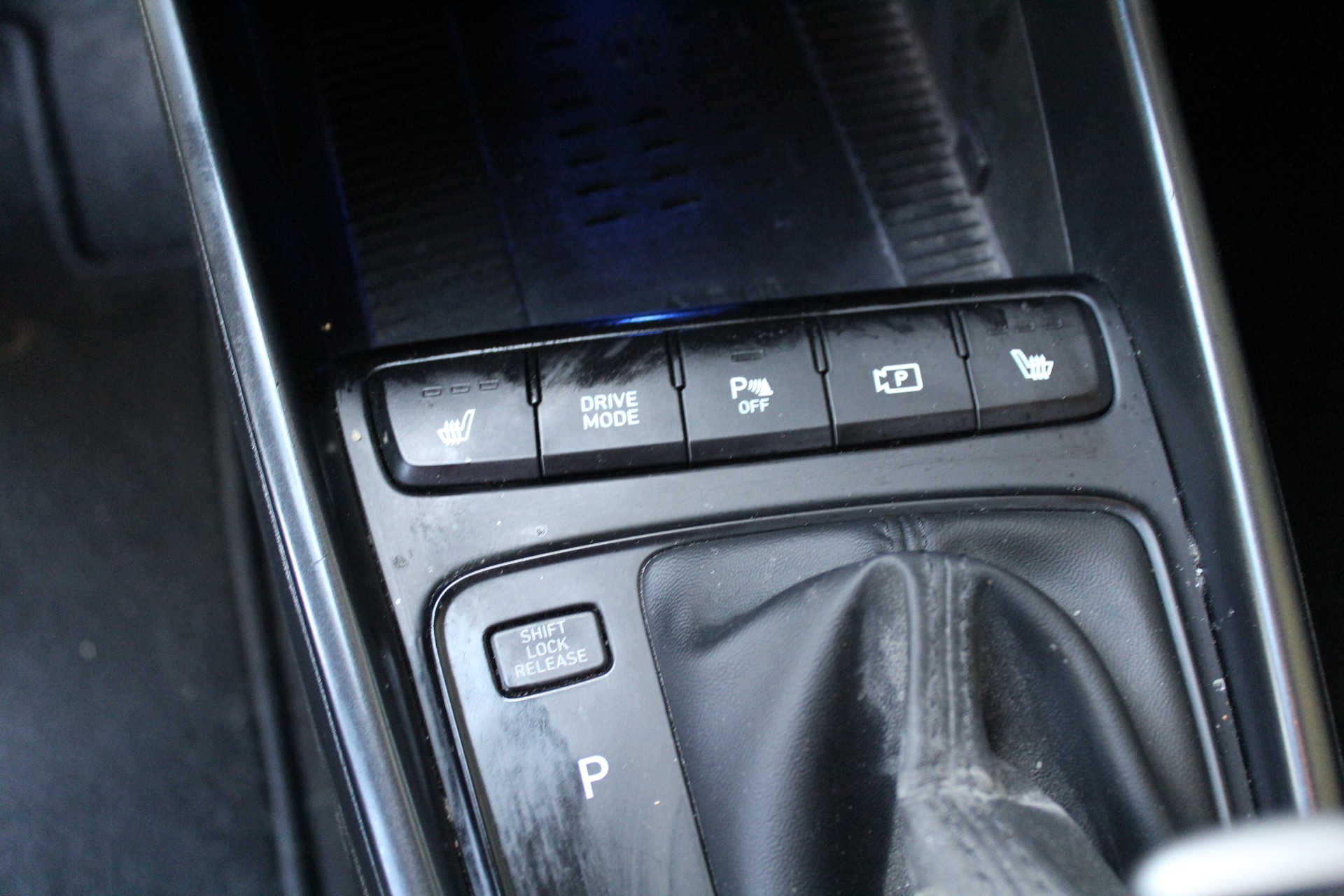 HYUNDAI i20 1.0 T-GDi Amplia DCT-image-16