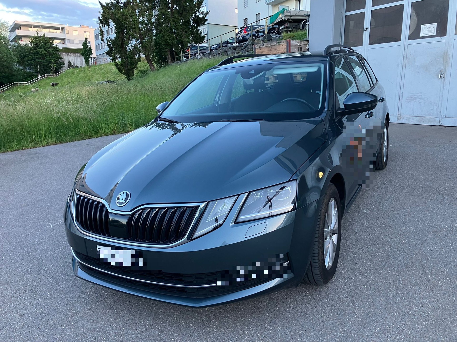 SKODA Octavia Combi 2.0 TDI Ambition 4x4 DSG-image-0