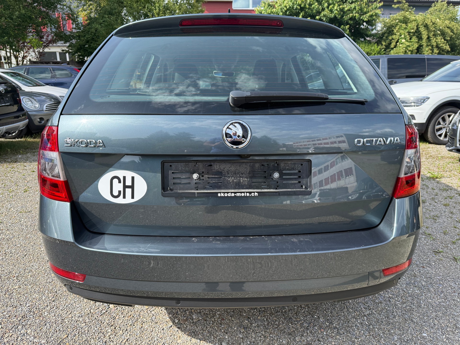 SKODA Octavia Combi 2.0 TDI Ambition 4x4 DSG-image-9