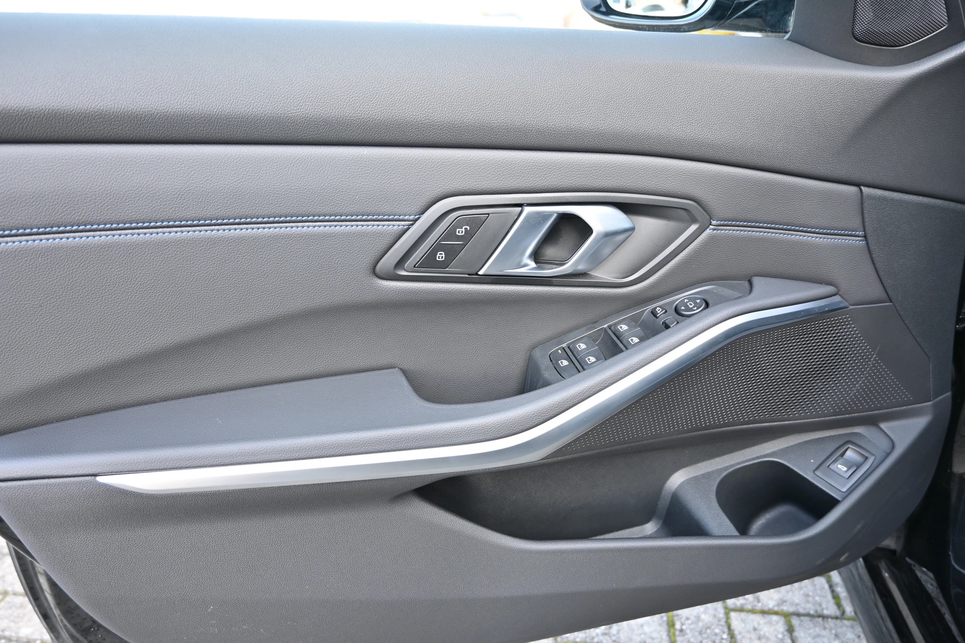 BMW 330i Touring xDrive Steptronic M Sport 4x4 Automat-image-18