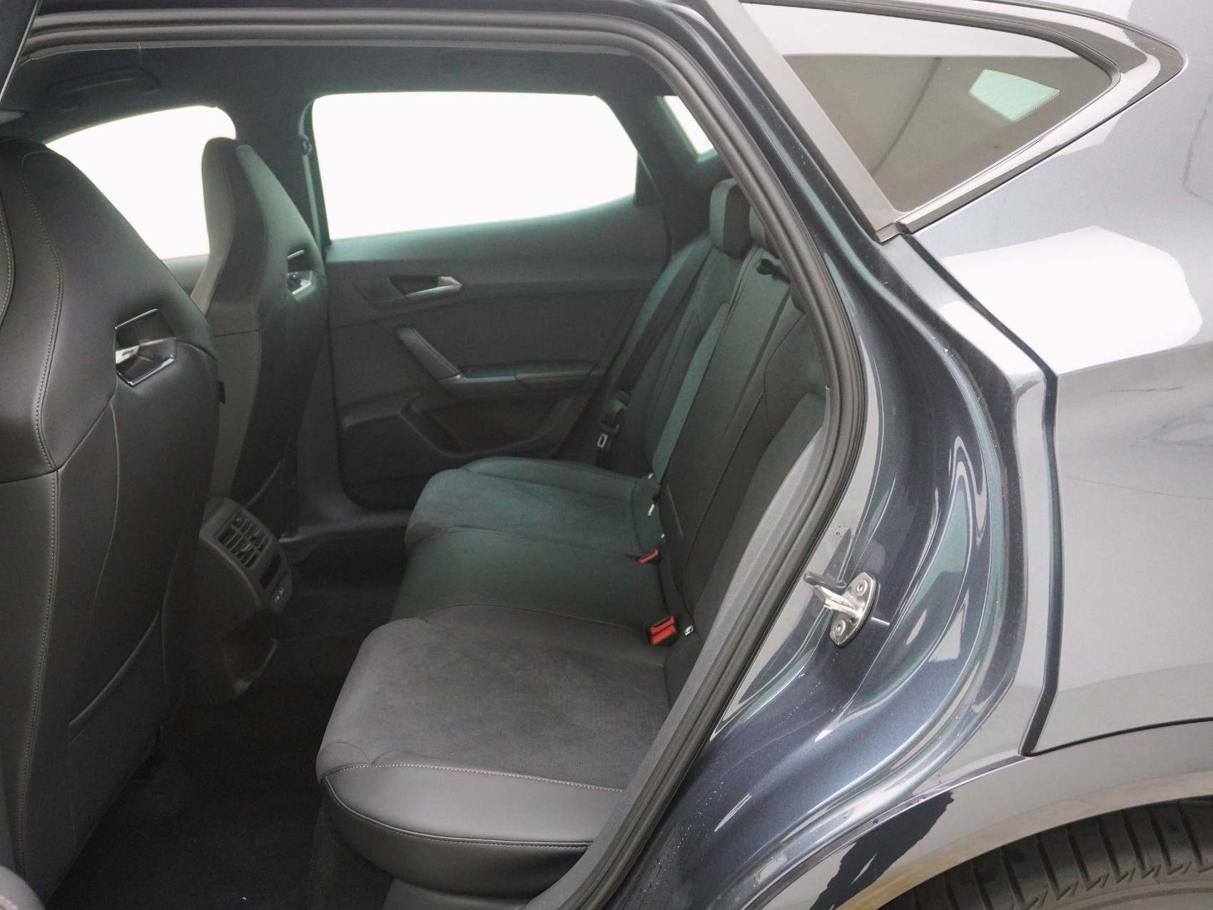 CUPRA Formentor 1.5 e-Plug-in-HYBRID VZ DSG-image-15