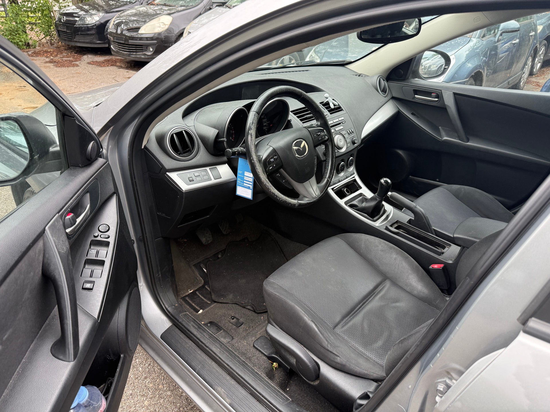 MAZDA 3 1.6 16V Confort-image-9