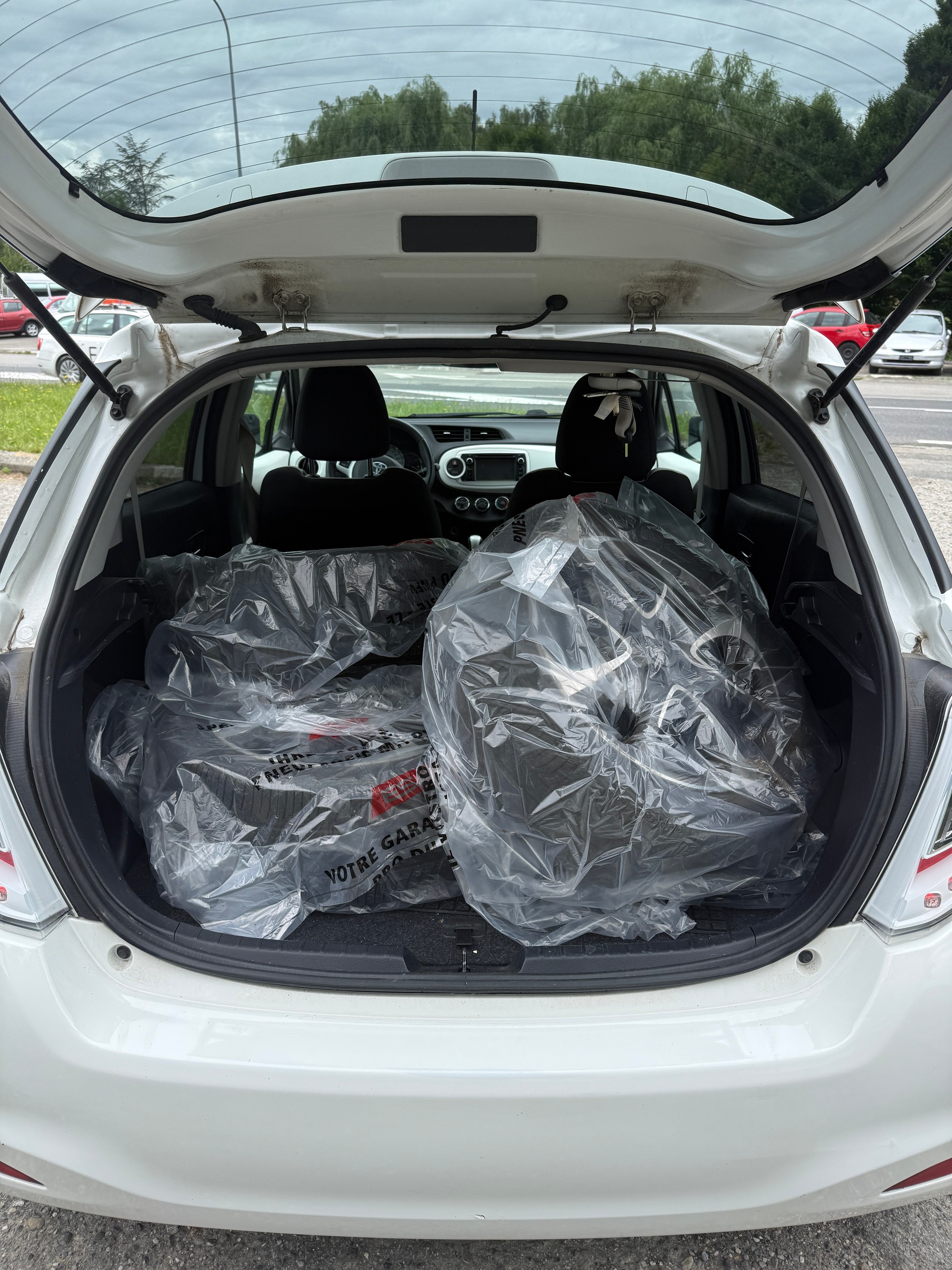 TOYOTA Yaris 1.33 Trend-image-10