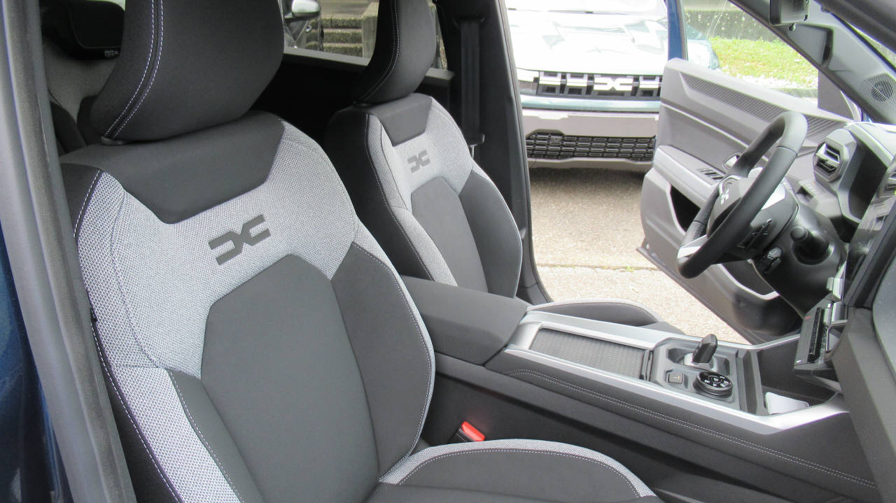 DACIA Bigster 1.2 Hybrid Journey 4WD-image-12