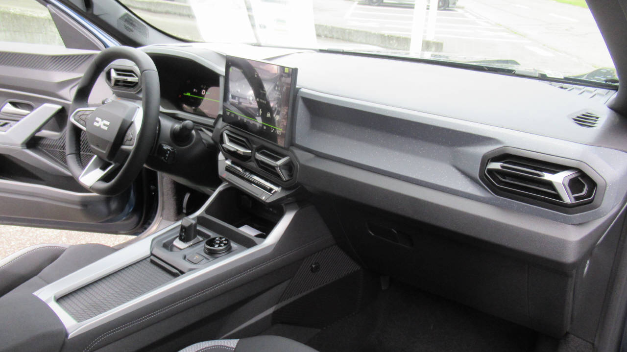 DACIA Bigster 1.2 Hybrid Journey 4WD-image-11
