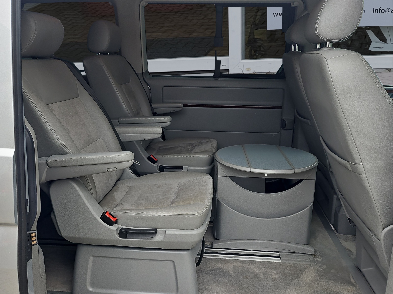 VW T5 Multivan 2.0 Bi-TDI CR Highline DSG-image-14