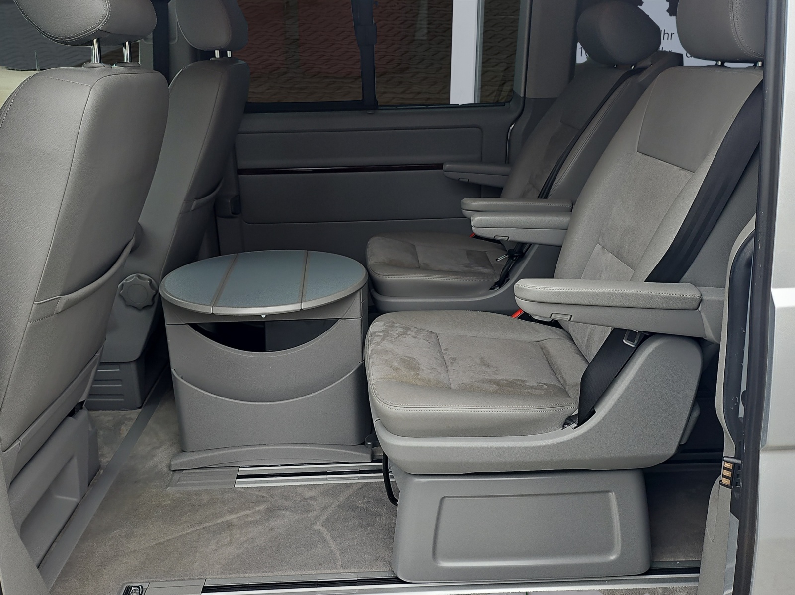 VW T5 Multivan 2.0 Bi-TDI CR Highline DSG-image-12