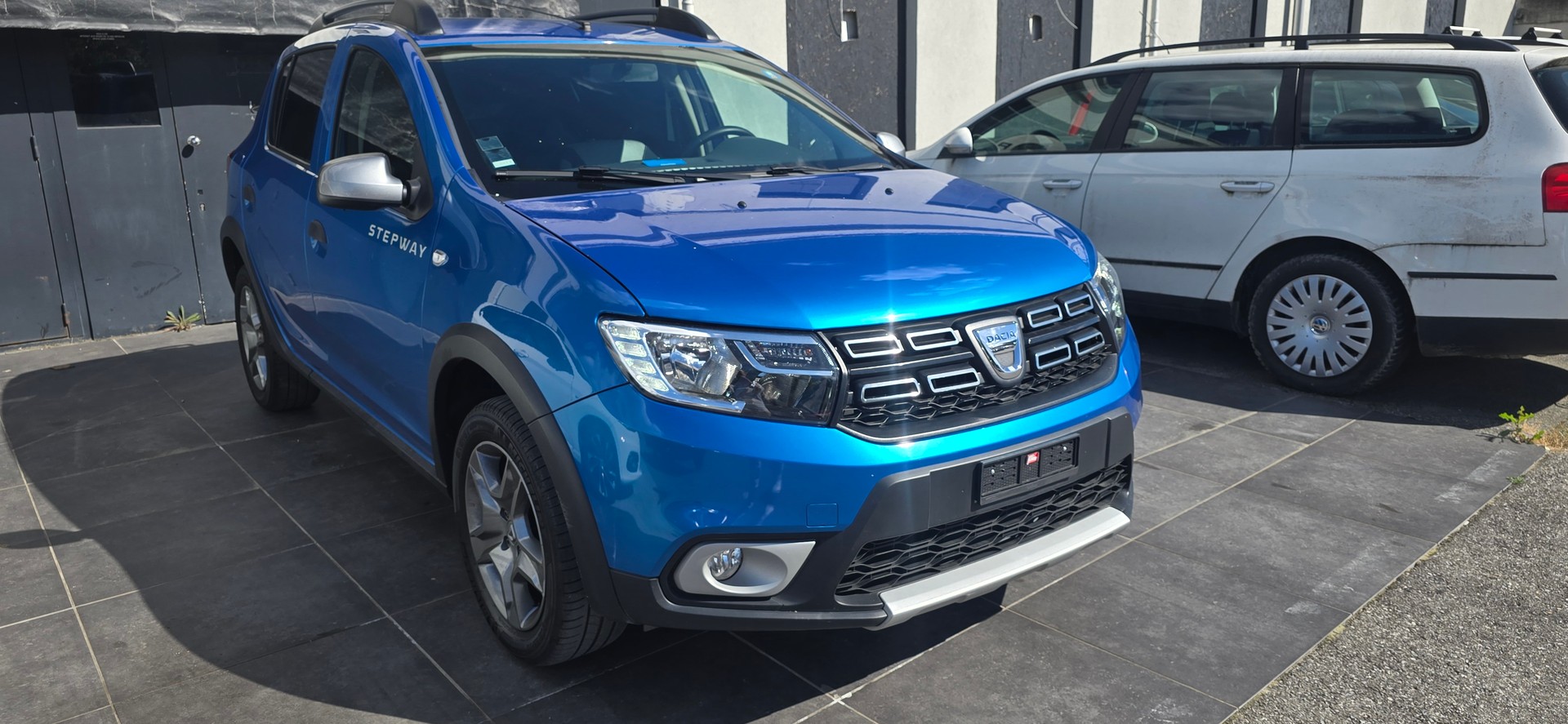 DACIA Sandero 1.0 Ambiance-image-0