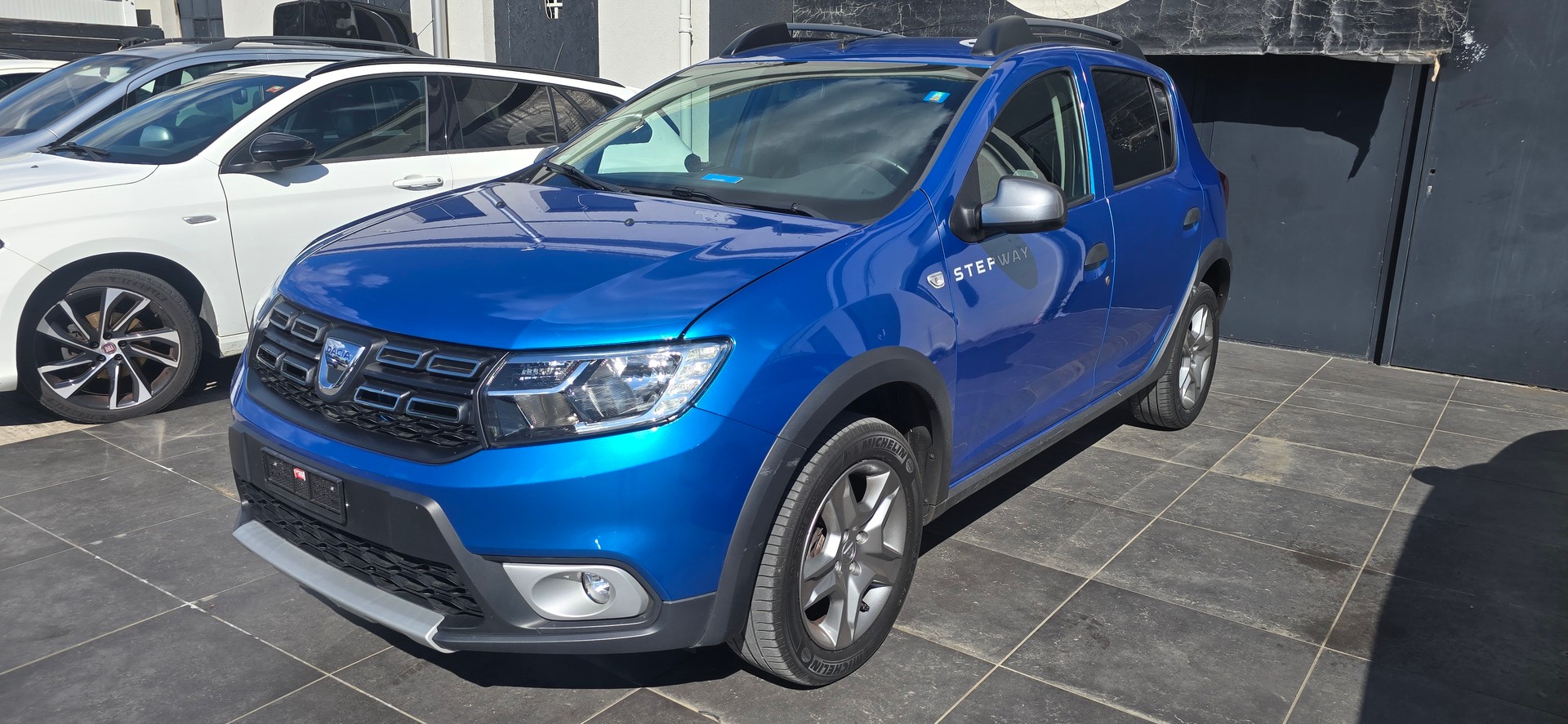 DACIA Sandero 1.0 Ambiance-image-1