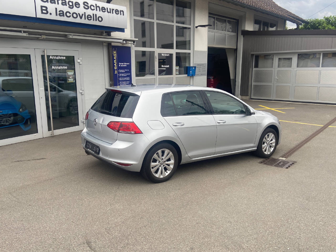 VW Golf VII 2.0 TDI Comfortline DSG-image-5