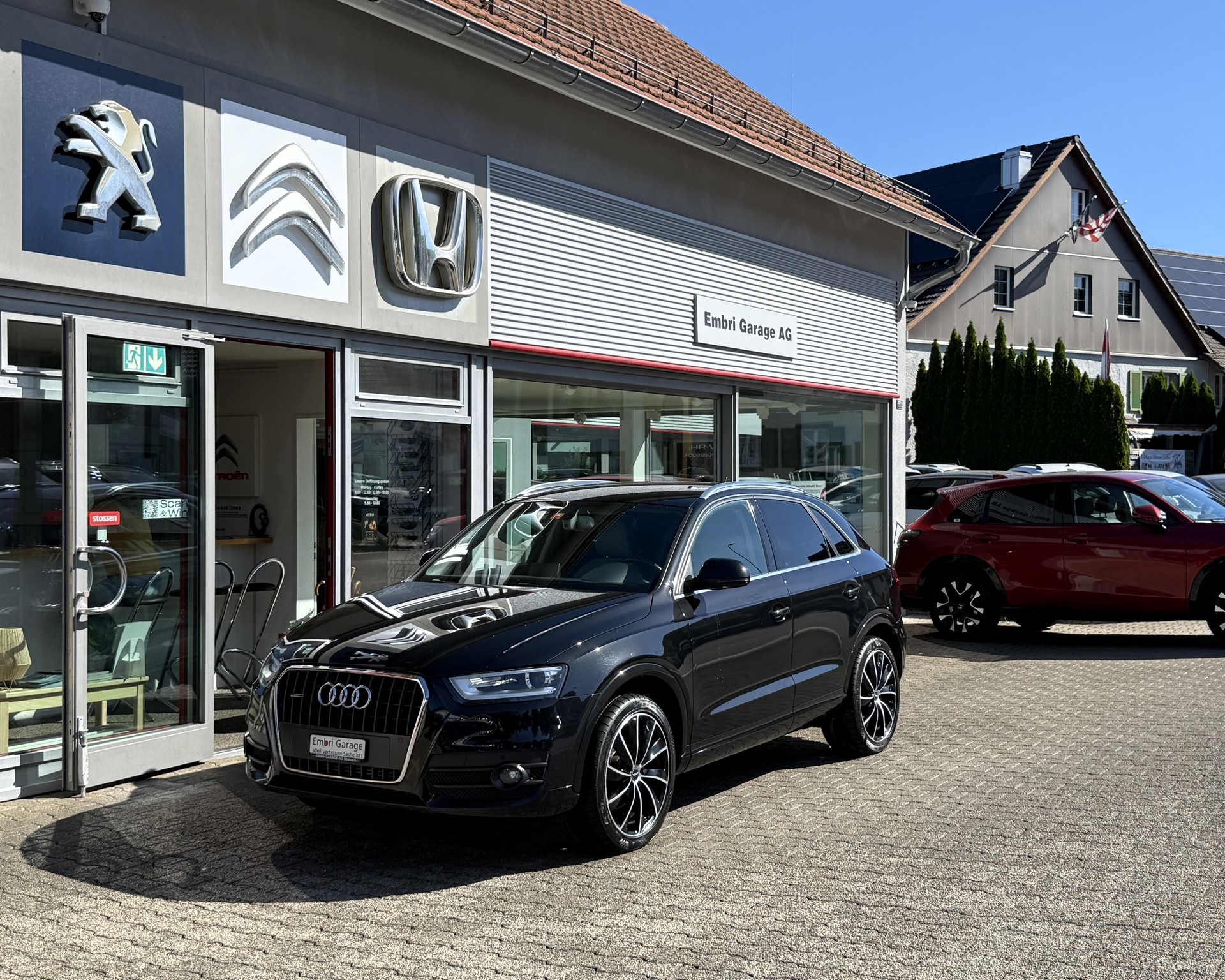 AUDI Q3 2.0 TDI quattro S-tronic-image-0