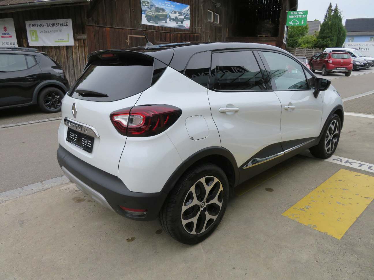 RENAULT Captur 1.3 TCe Intens EDC S/S PF-image-5