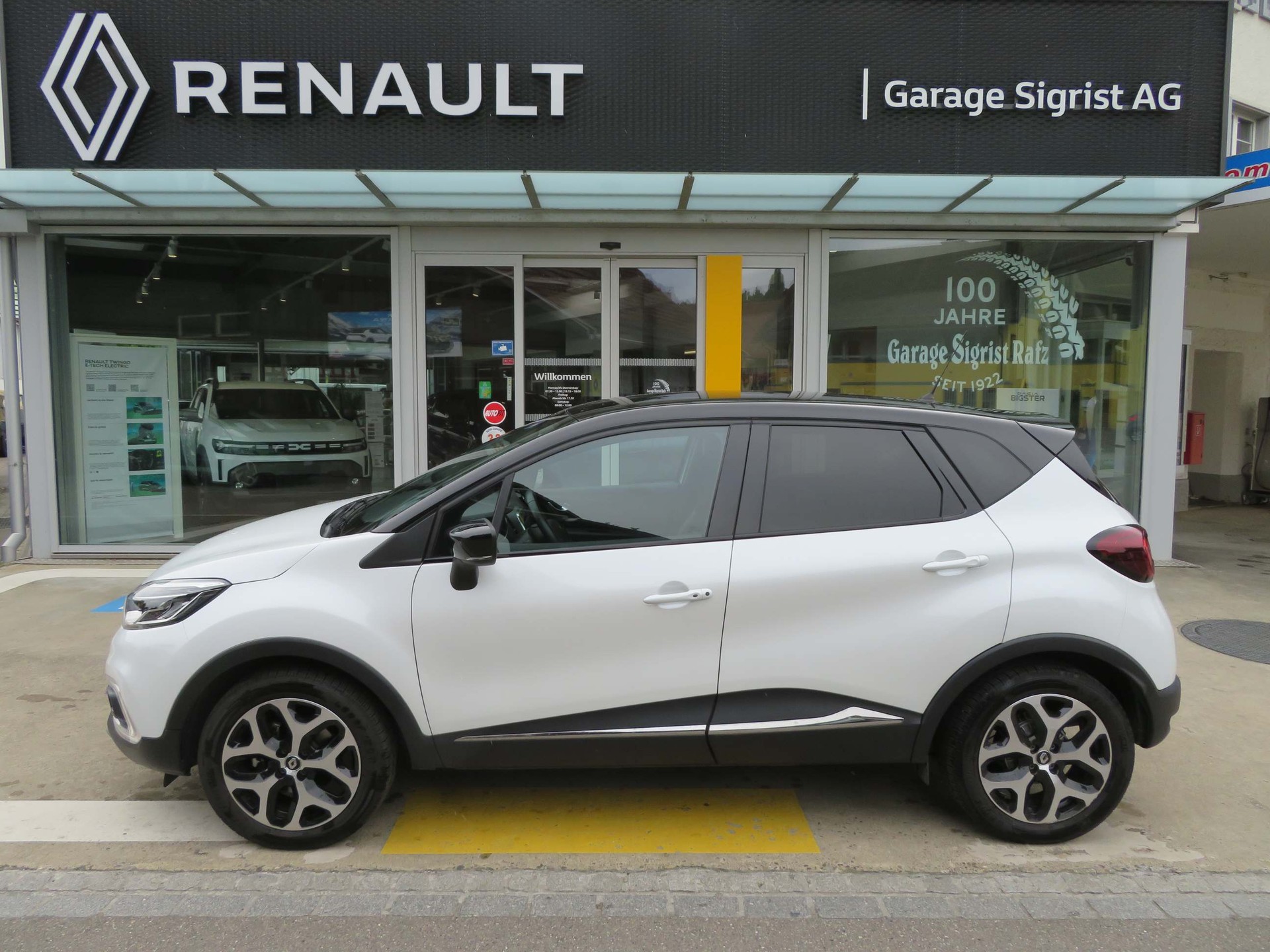 RENAULT Captur 1.3 TCe Intens EDC S/S PF-image-0