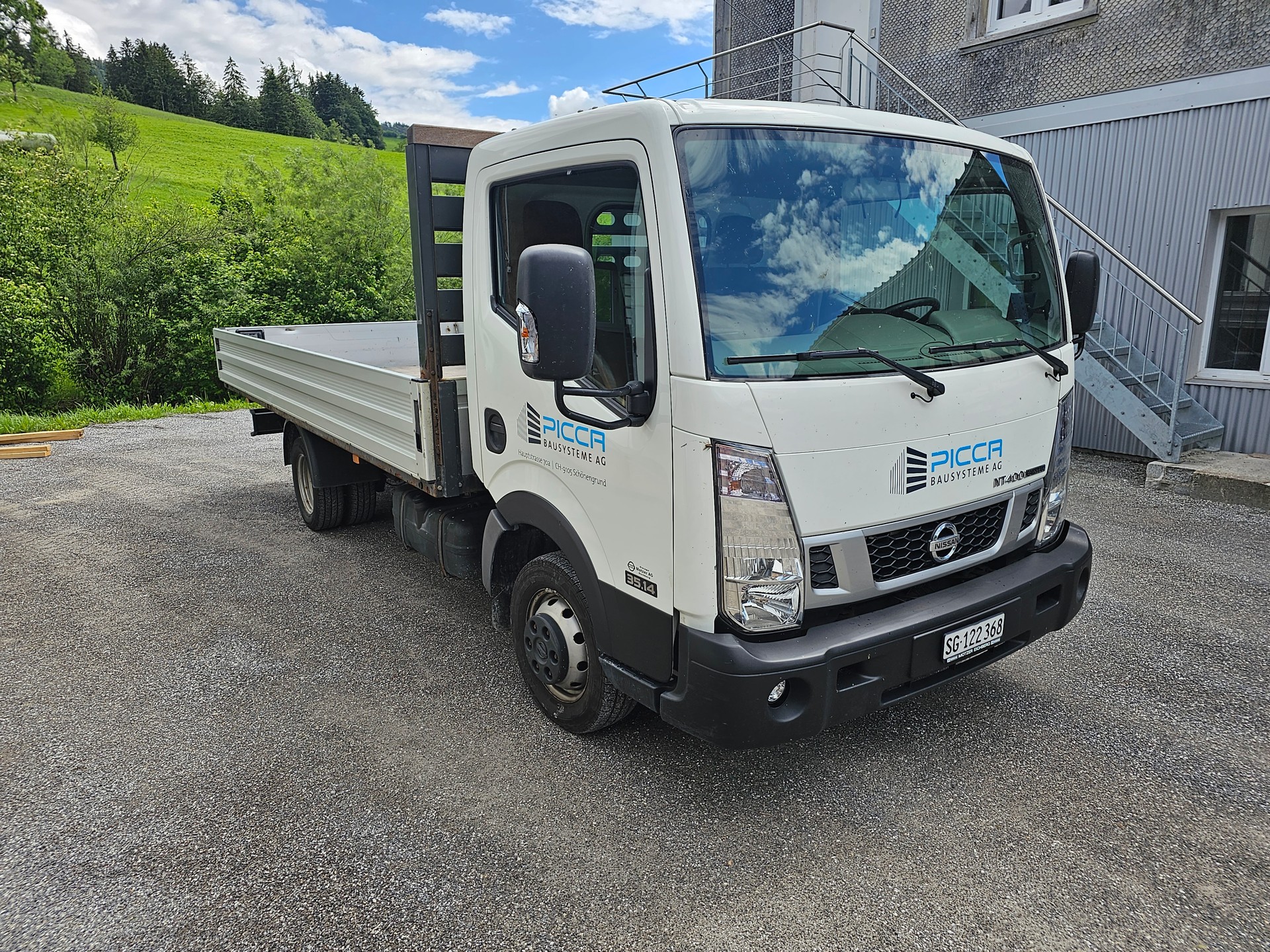 NISSAN Scattolini Cabstar-image-0
