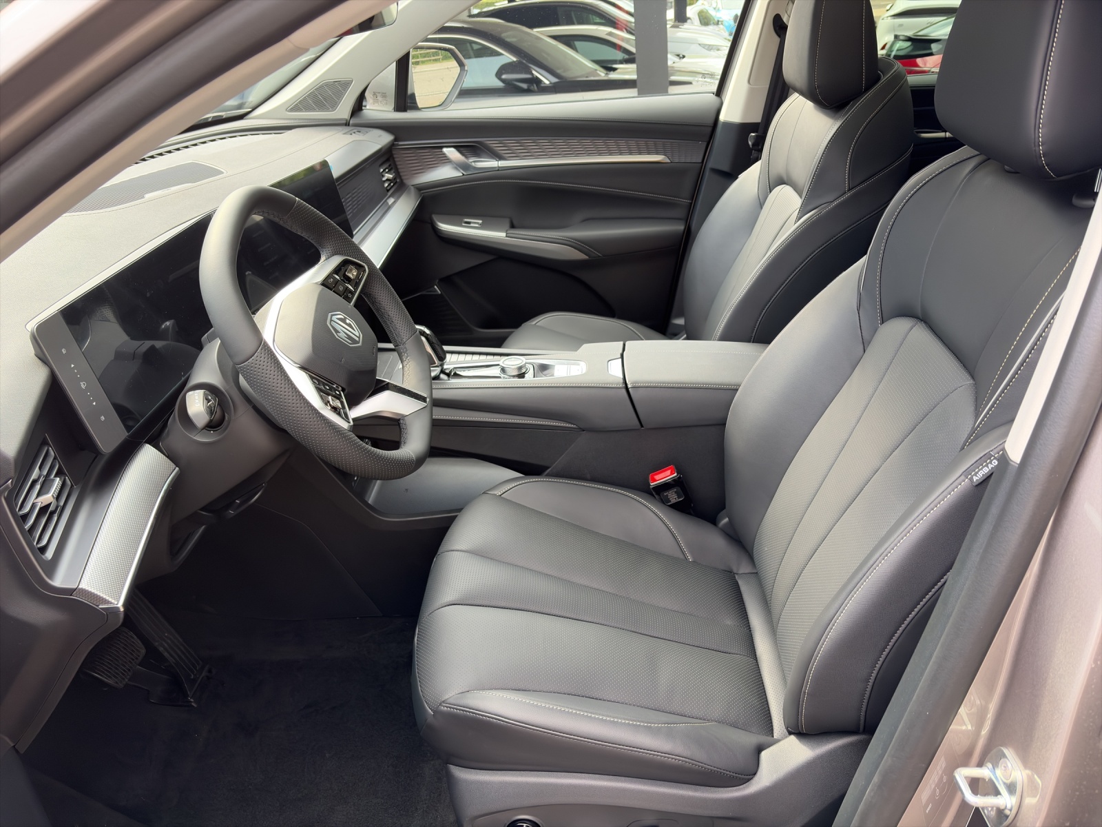 MG S9 1.5 PHEV Premium-image-3