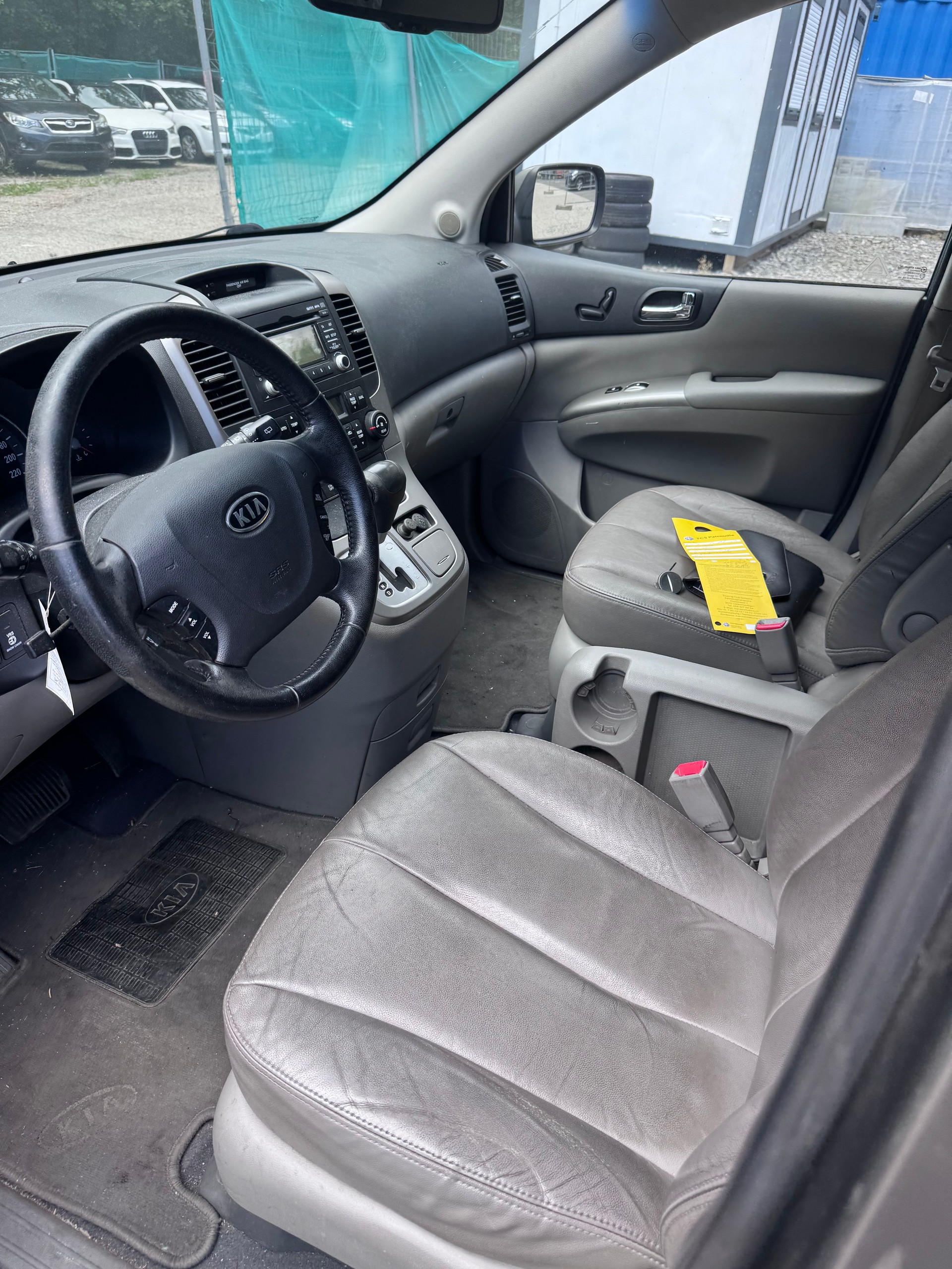 KIA Carnival 2.2 CRDi Style Automatic-image-5