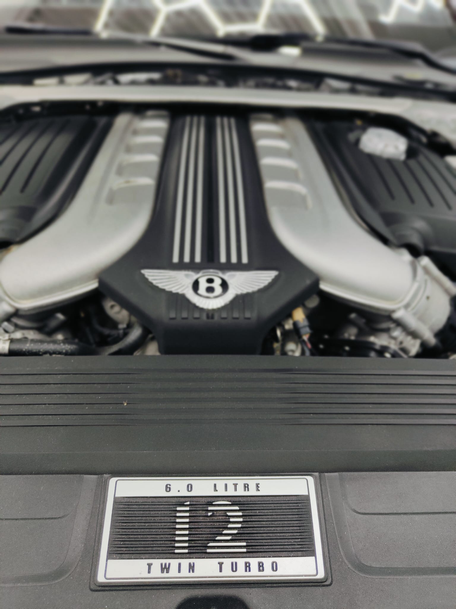 BENTLEY Continental GT 6.0 W12-image-10