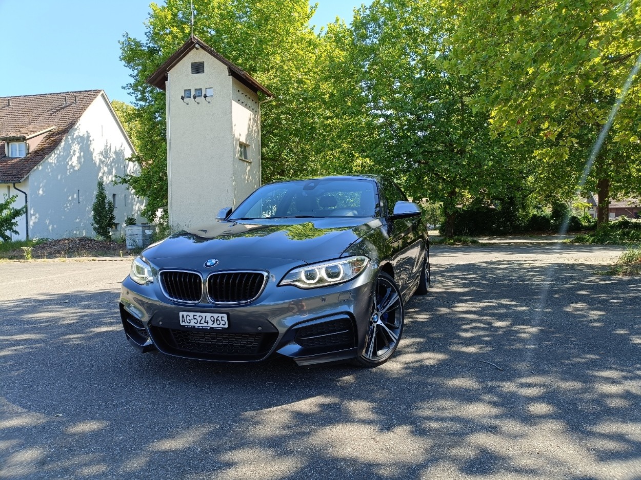 BMW M235i xDrive-image-0